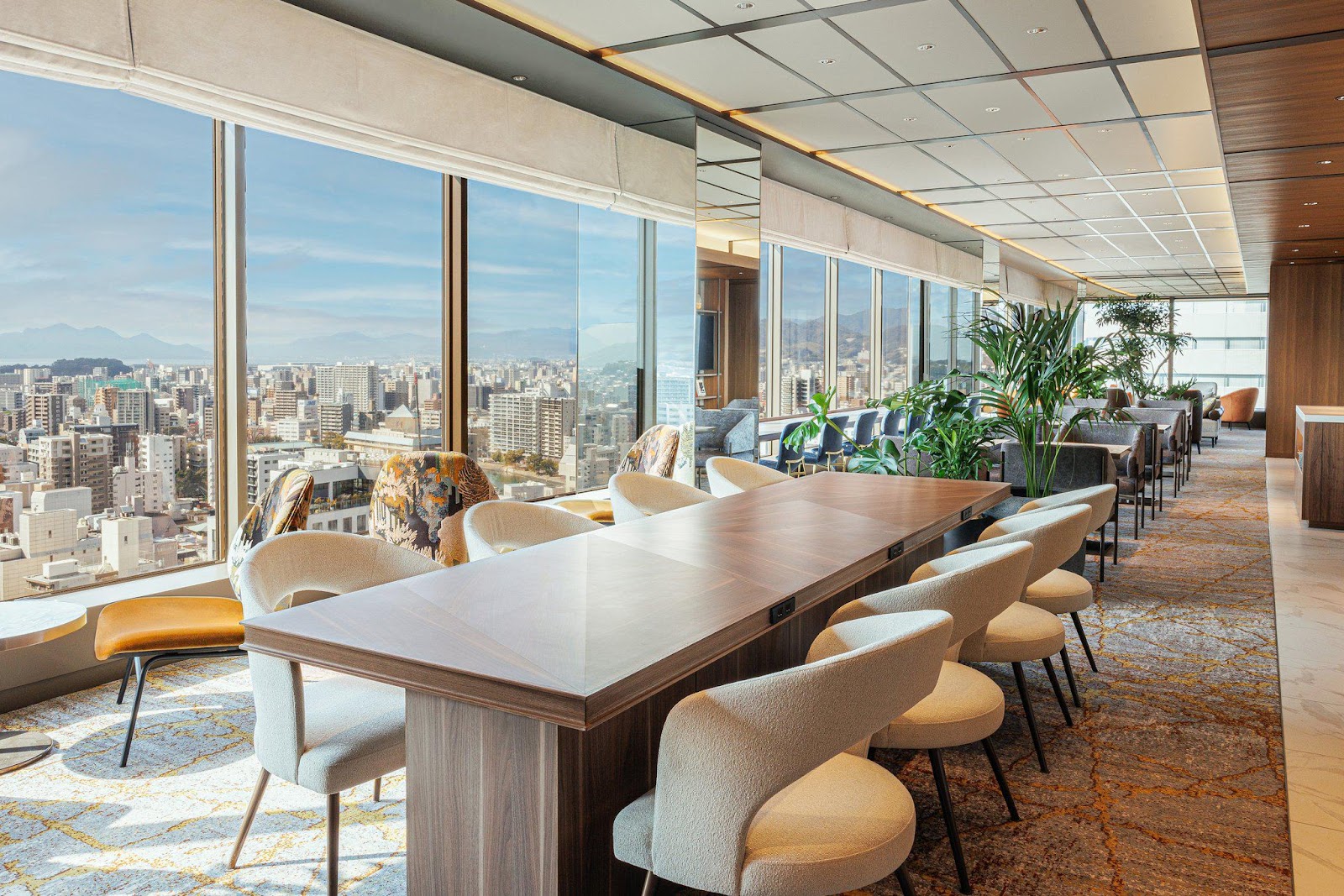 Dónde Alojarse en Hiroshima: 18 Hoteles y Zonas en 2026 4 Hotel ANA Crowne Plaza Hiroshima