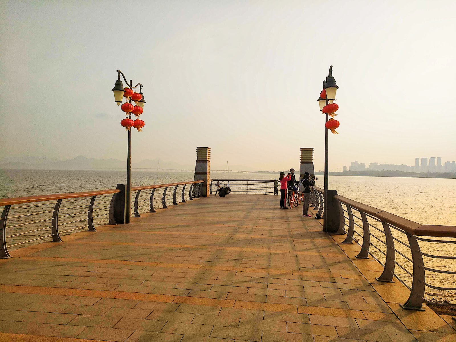 Wo in Shenzhen übernachten: 18 Hotels und sichere Viertel 2026 1 Promenade an der Shenzhen Bay