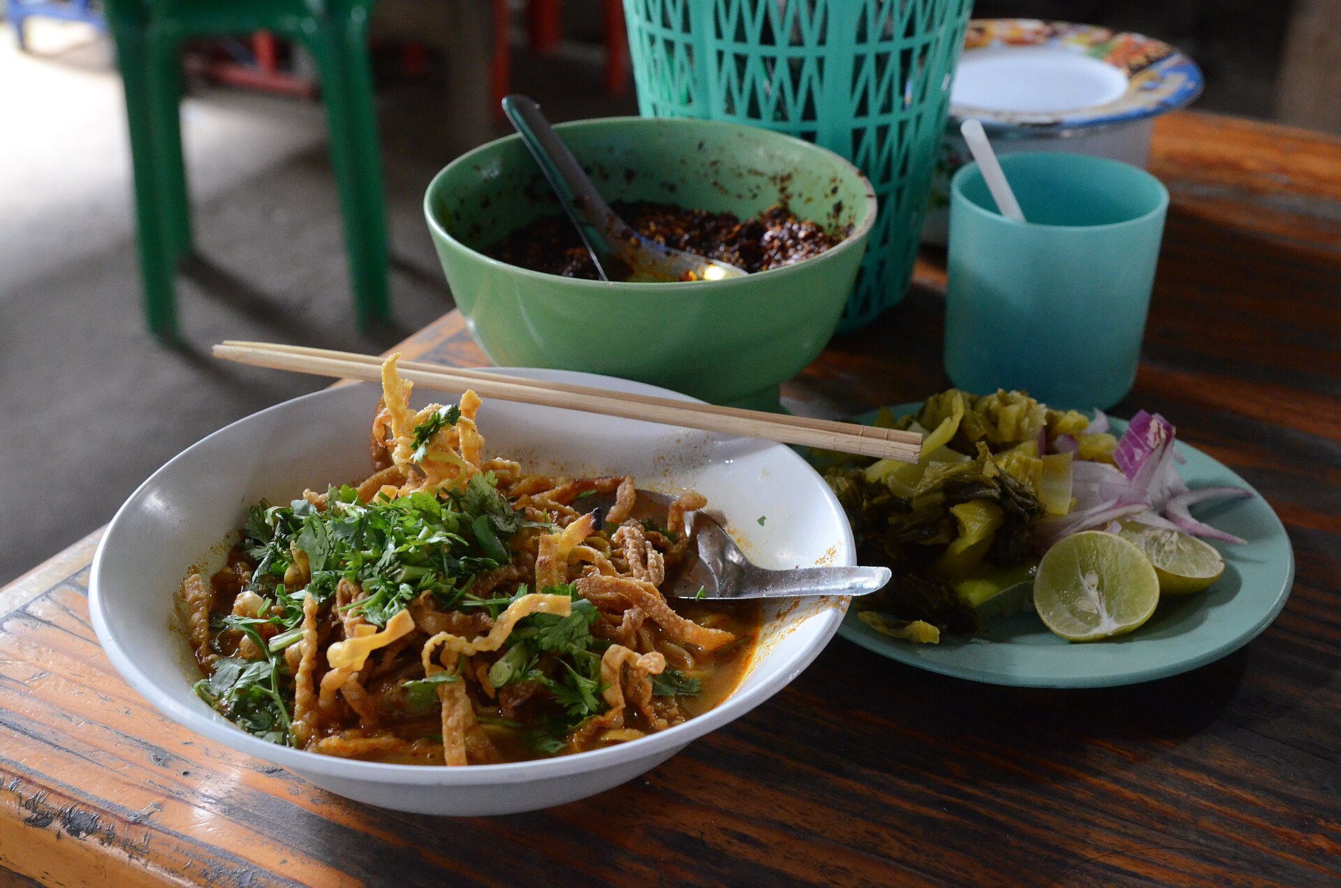 Wo übernachten in Chiang Mai: 18 beste Hotels und Viertel 2026 21 Khao Soi — nordthailändische Suppe, auch in veganer Version erhältlich