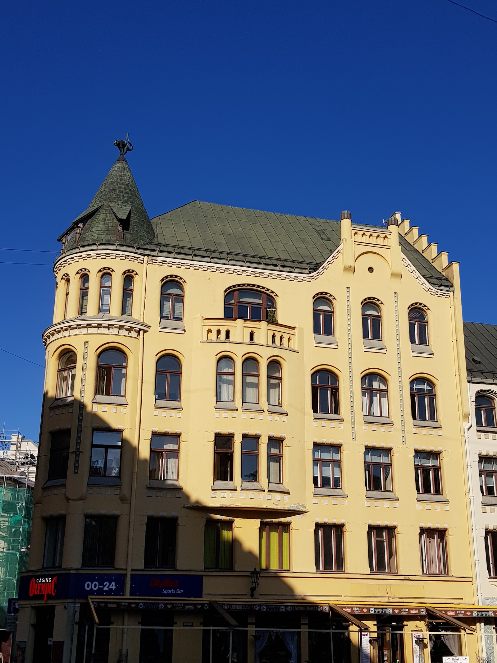 Riga: 20 Tipps, was du 2026 sehen und unternehmen kannst 6 Katzenhaus (Cat House)