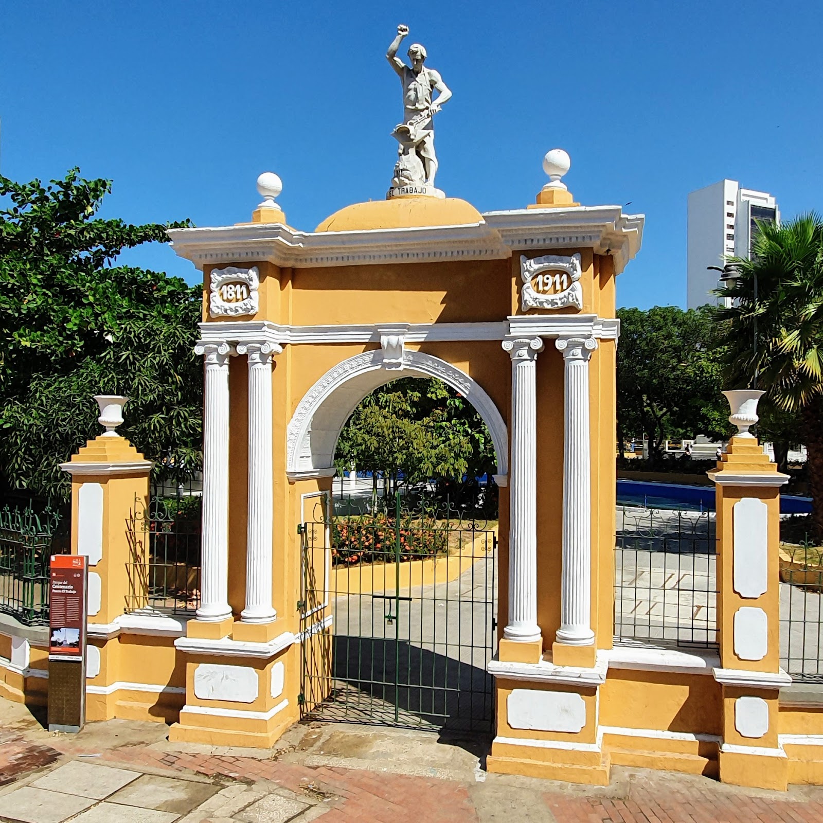 Cartagena, Colombia: 22 Things to See and Do in 2026 12 Sloths in Centenario Park