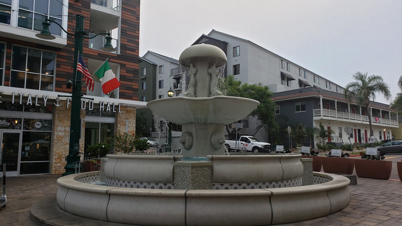 San Diego, Californie : 22 choses à voir et à faire en 2026 19 Little Italy et le marché du week-end