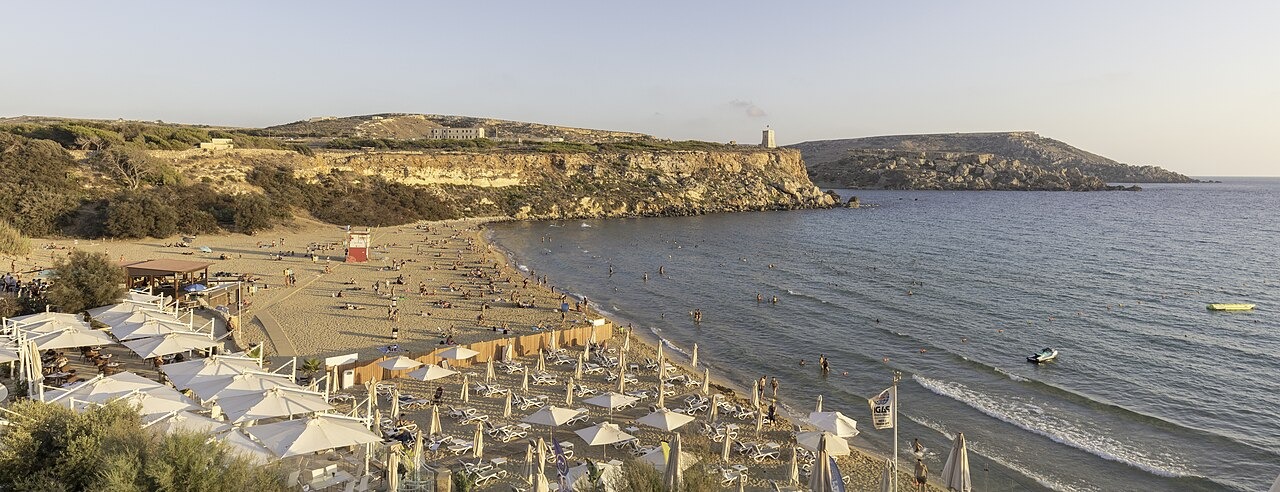 Malta Wetter: Beste Reisezeit fürs Meer 2026 1 Sandstrand Golden Bay auf Malta