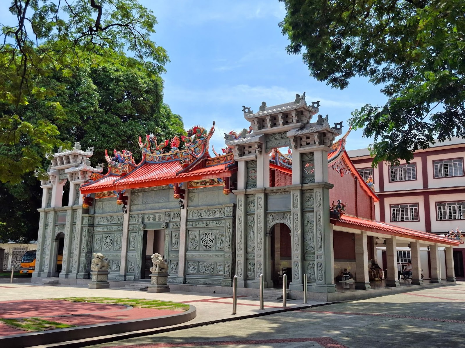 Manille, Philippines : 22 idées de visites et d’activités en 2026 13 Cimetière chinois de Manille