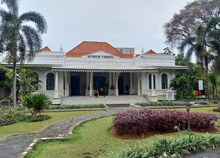 Jakarta, Indonesien: 22 Tipps, was du 2026 sehen und erleben kannst 18 Museum Tekstil und Workshop für traditionellen Batik