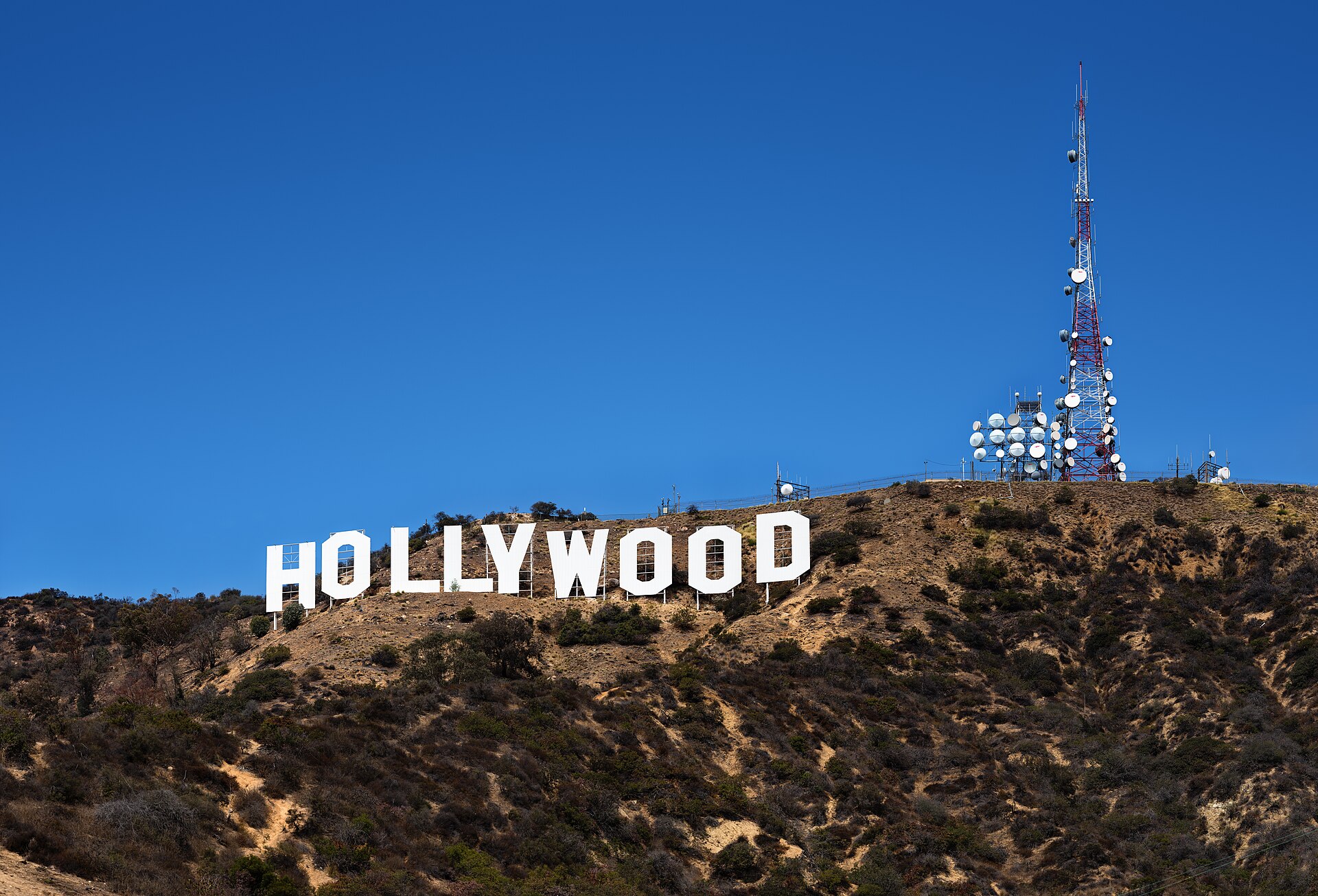 Los Angeles, Kalifornia: 24 tipp, mit láss és csinálj 2026-ban 1 A Hollywood felirat a Los Angeles fölötti dombon