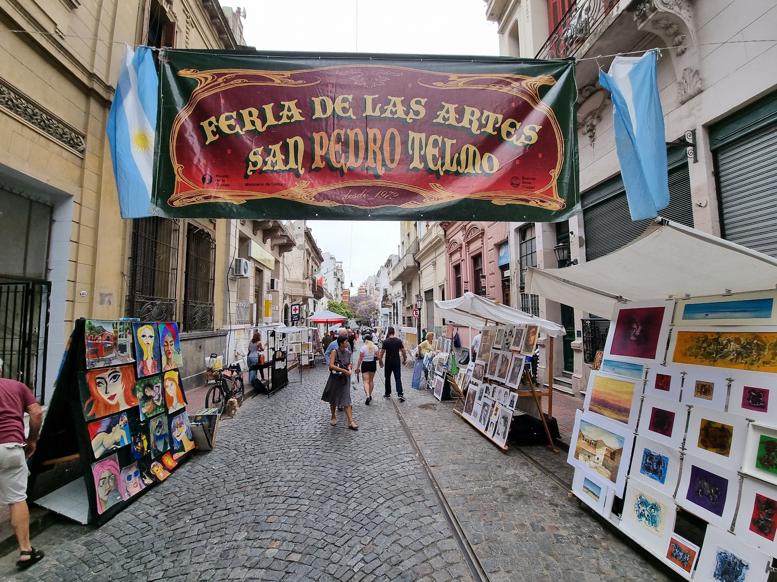 Buenos Aires, Argentina: 23 tips på vad du kan se och göra 2026 8 Söndagsmarknaden Feria de San Telmo och Plaza Dorrego