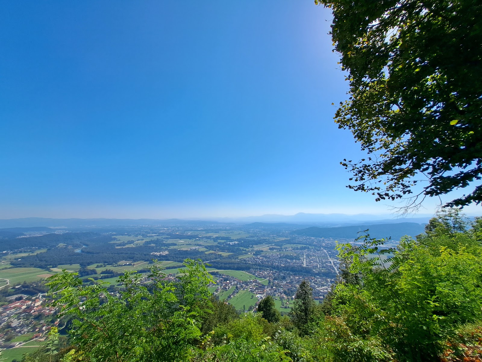 Lubiana, Slovenia: 20 cose da vedere e fare nel 2026 19 Escursione domenicale sulla Šmarna gora