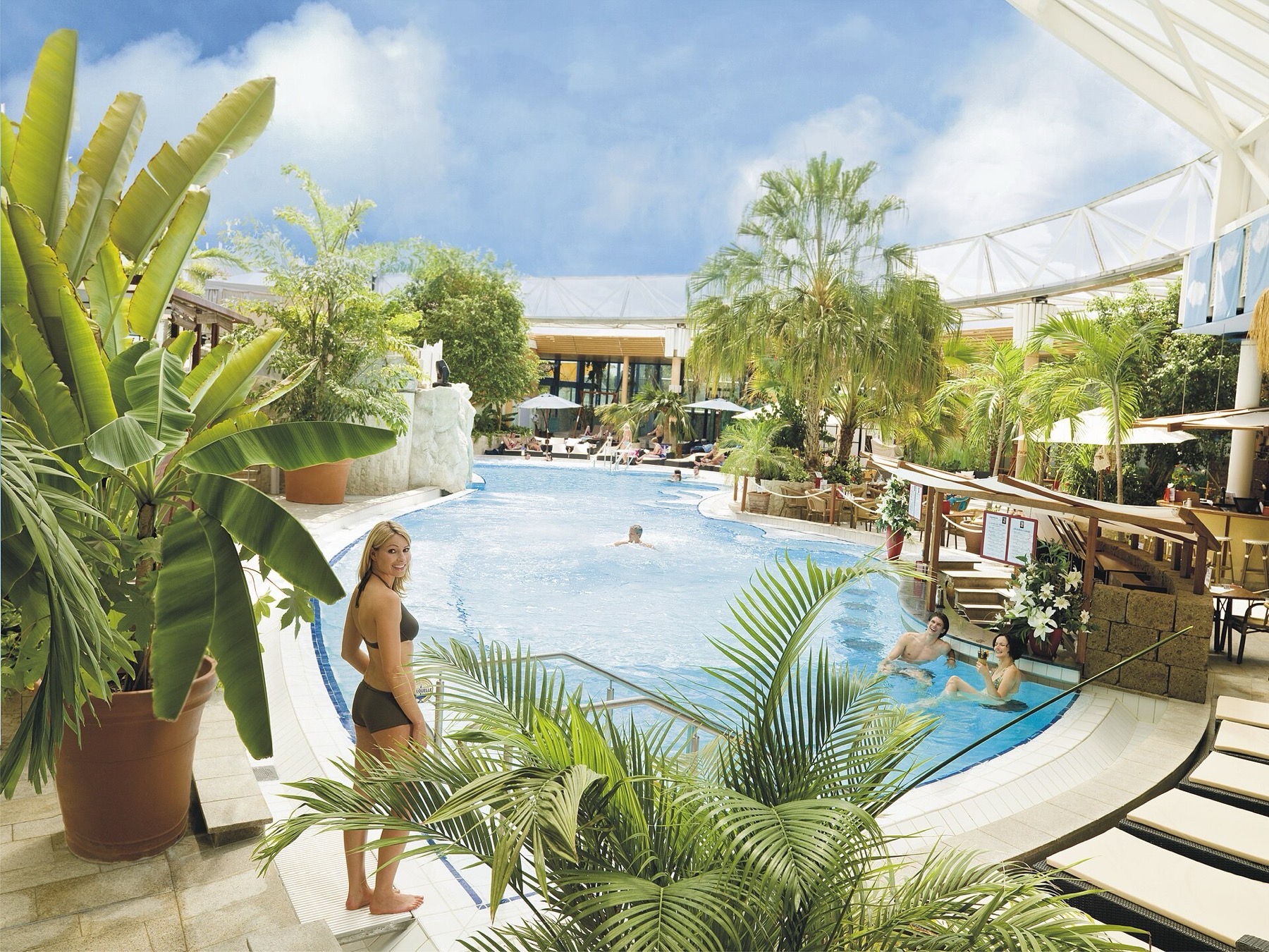 Termas en Alemania: 51 mejores balnearios en 2026 6 Therme Erding (Erding): piscina tropical con palmeras