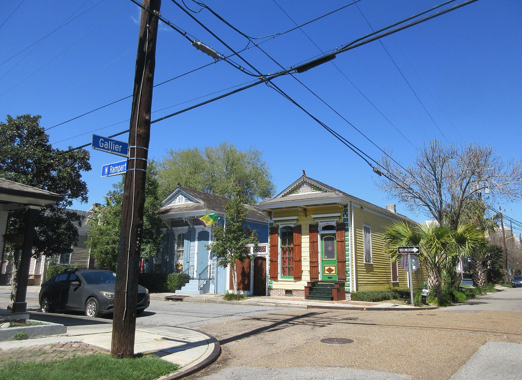 Things to Do in New Orleans: 18 Must-See Spots 20 Colorful houses at the corner of Gallier and Rampart streets in Bywater