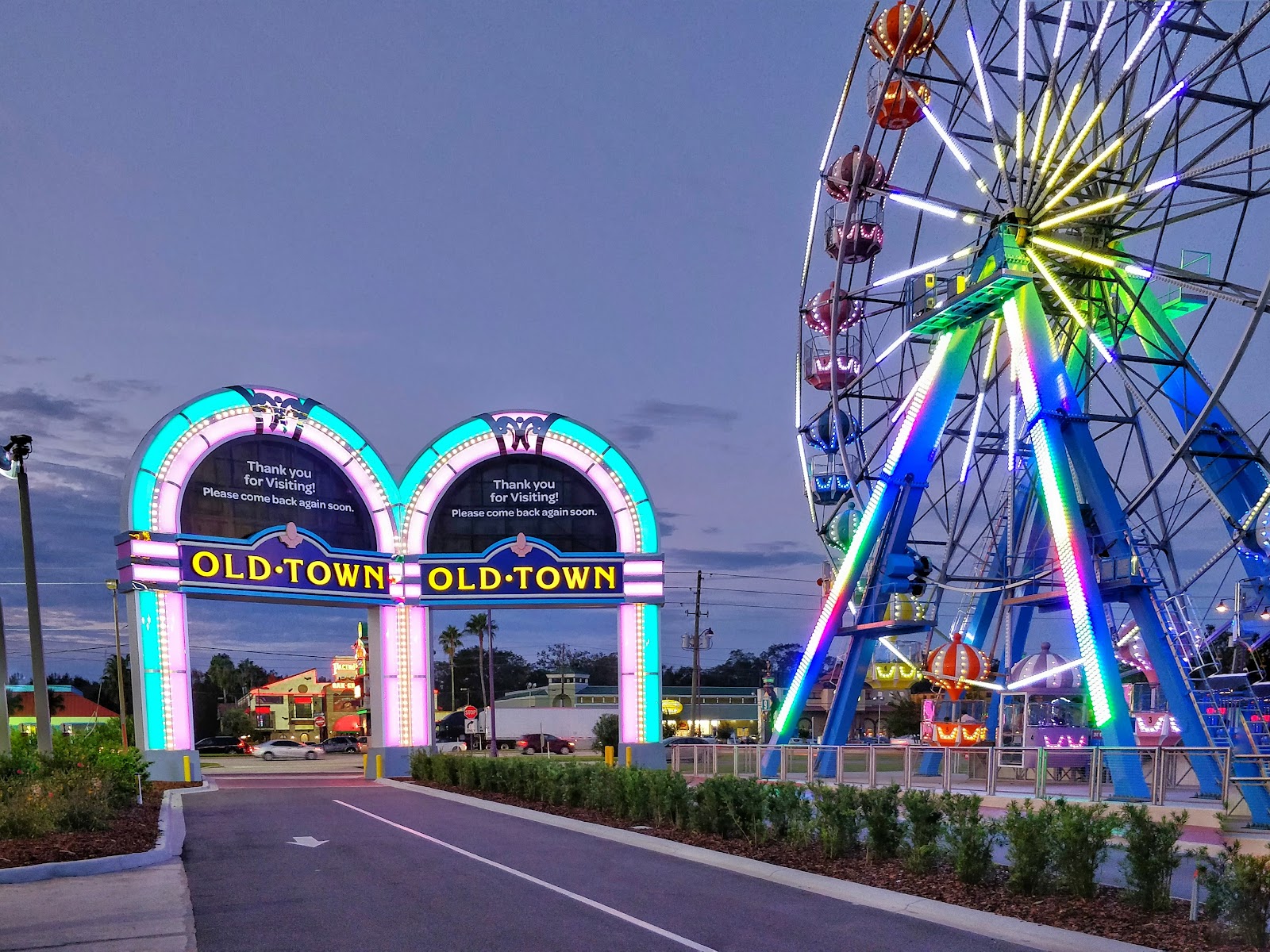 Orlando, SUA: 20 de locuri de vizitat + sfaturi pentru parcuri în 2026 18 Old Town în Kissimmee