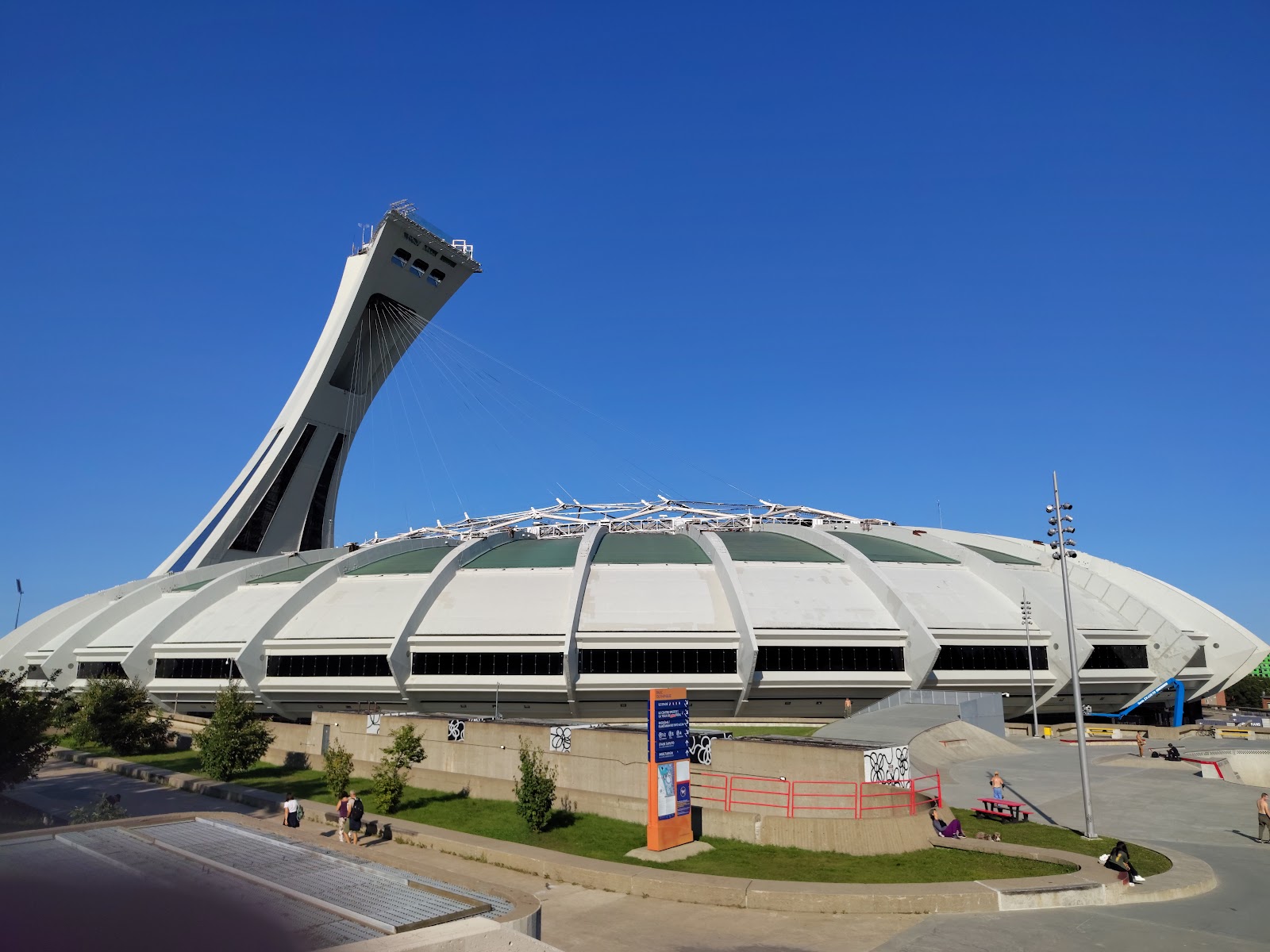Montreal, Kanada: 22 Tipps für 2026 16 Olympiapark und geschlossener Turm