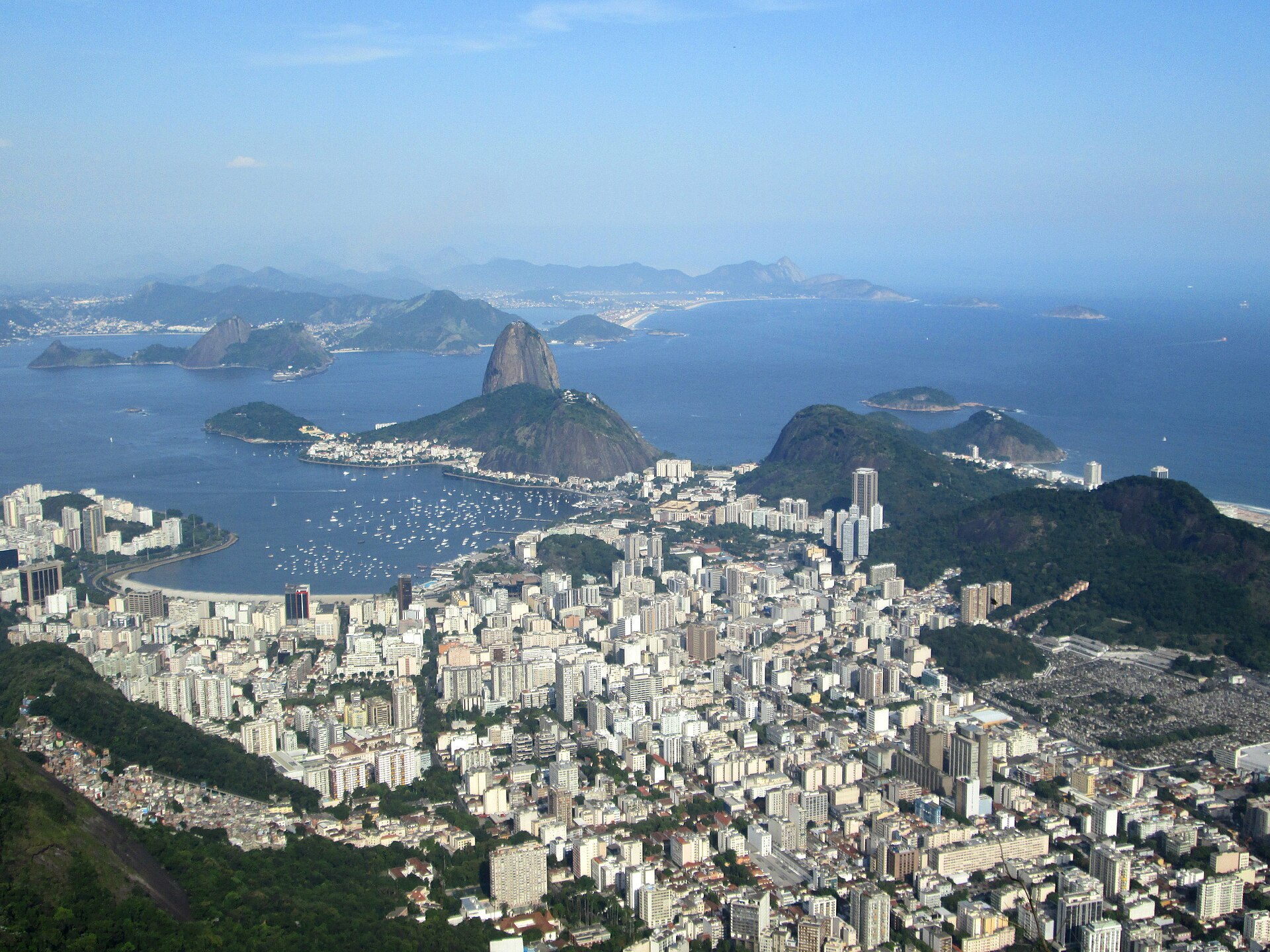 Rio de Janeiro, Brazília: 22 tipp, mit érdemes látni és csinálni 2026-ban 1 Rio panorámája a Cukorsüveg-heggyel