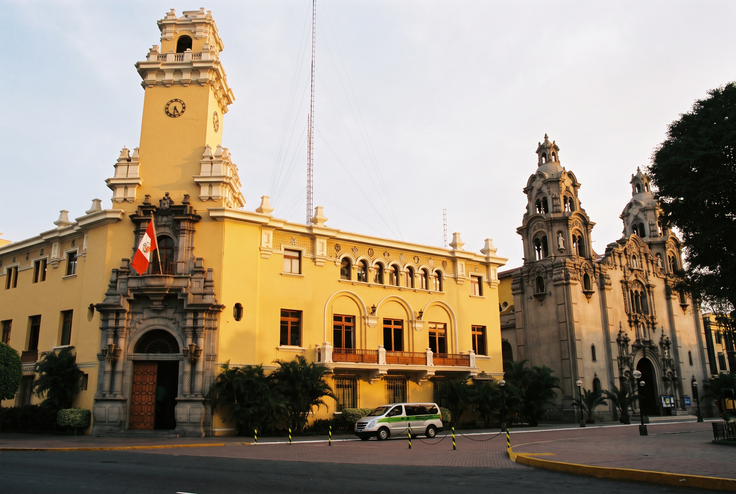 Lima, Pérou : 22 conseils sur ce qu'il faut voir et faire en 2026 18 Parque Kennedy à Miraflores, foyer de deux cents chats