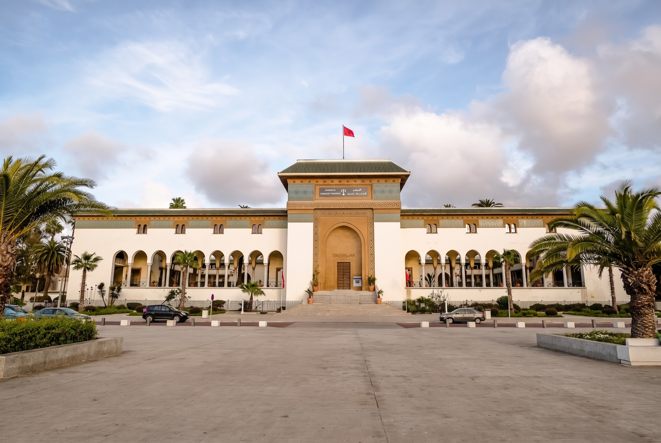 Casablanca, Marokko: 22 Tipps, was du 2026 sehen und unternehmen kannst 6 Place Mohammed V und Wilaya
