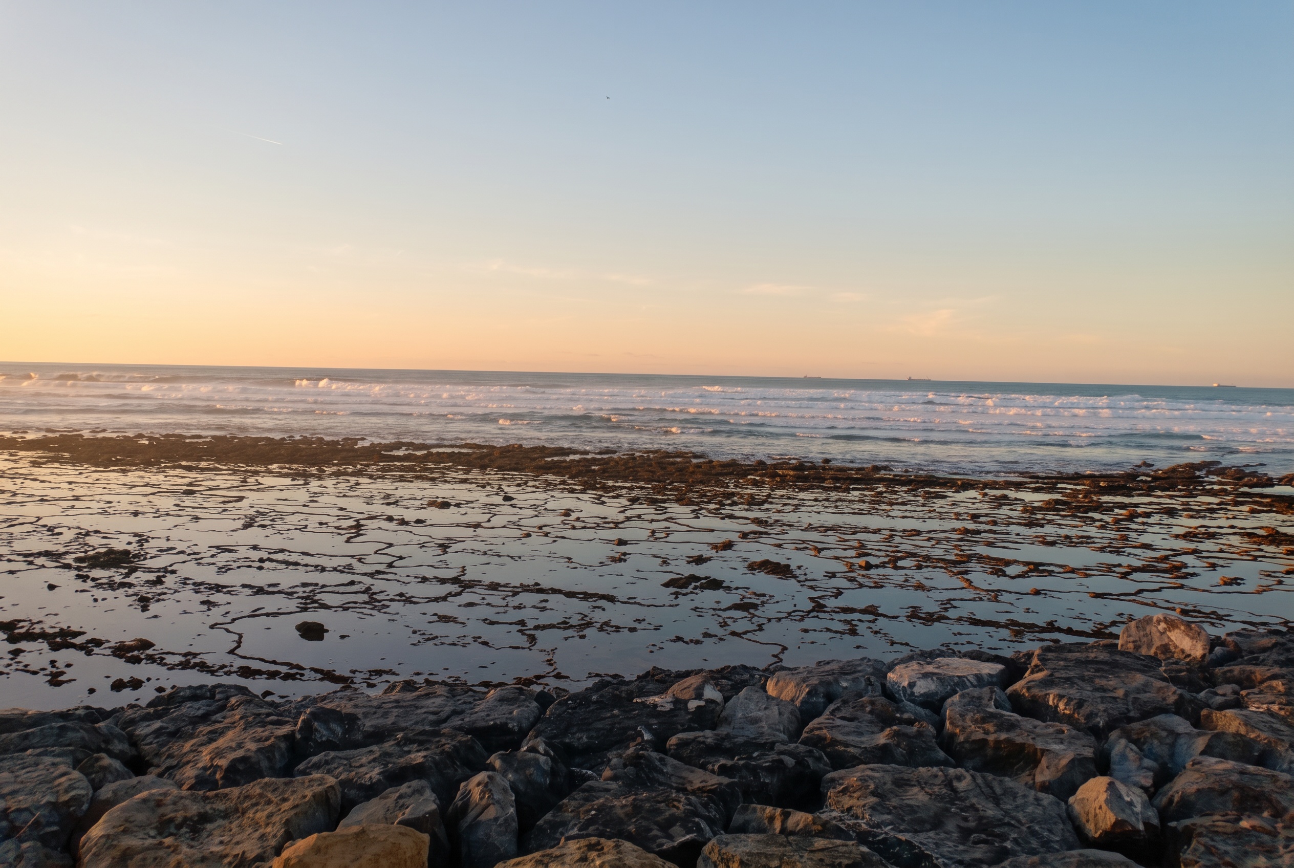 Casablanca, Marokko: 22 Tipps, was du 2026 sehen und unternehmen kannst 17 Die Küste der Corniche in Casablanca bei Sonnenuntergang