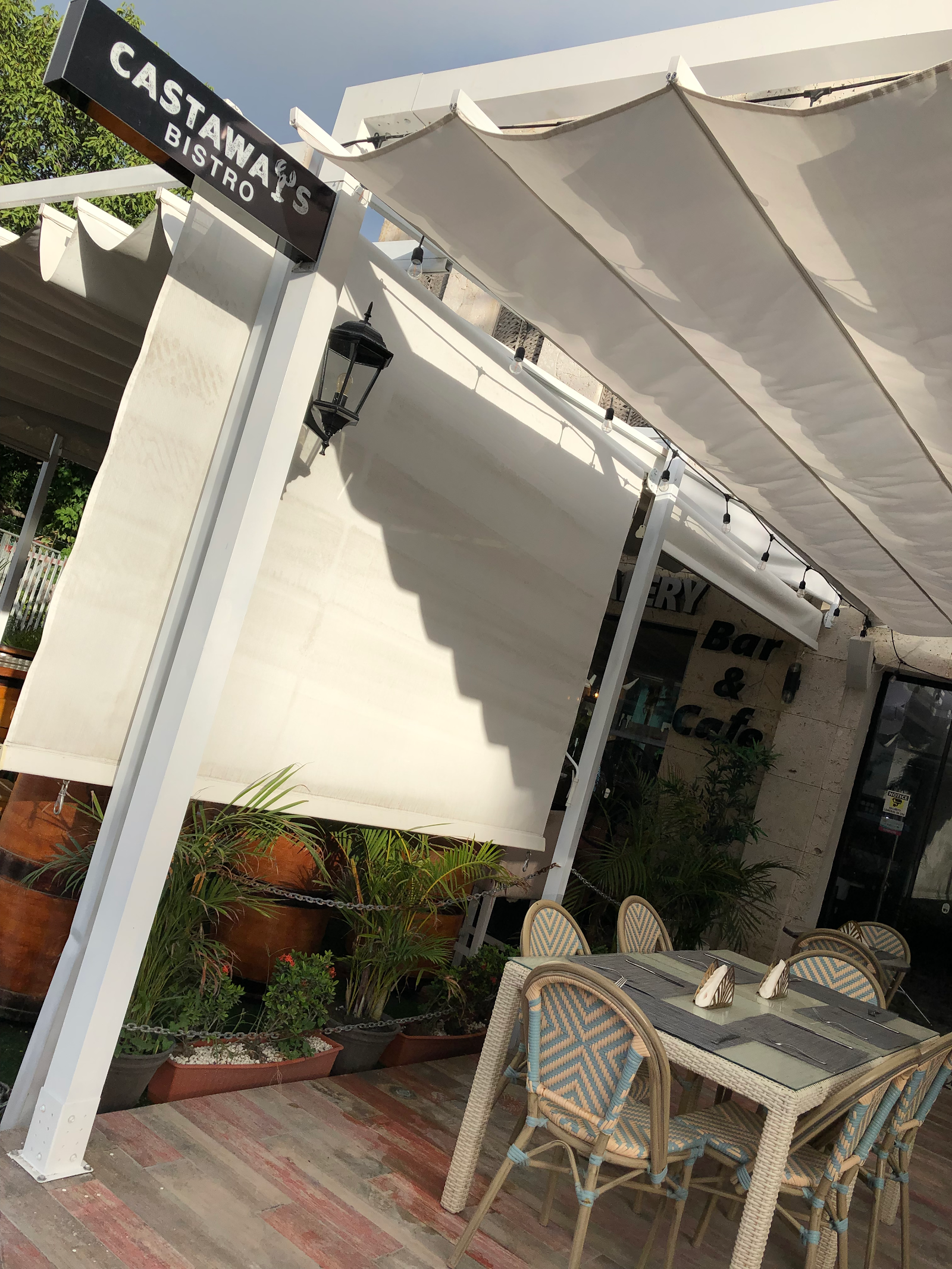 Punta Cana, Dominikai Köztársaság: 20 tipp, mit láss és csinálj 2026-ban 19 A kényelmes Castaways Bistro és Wowzer