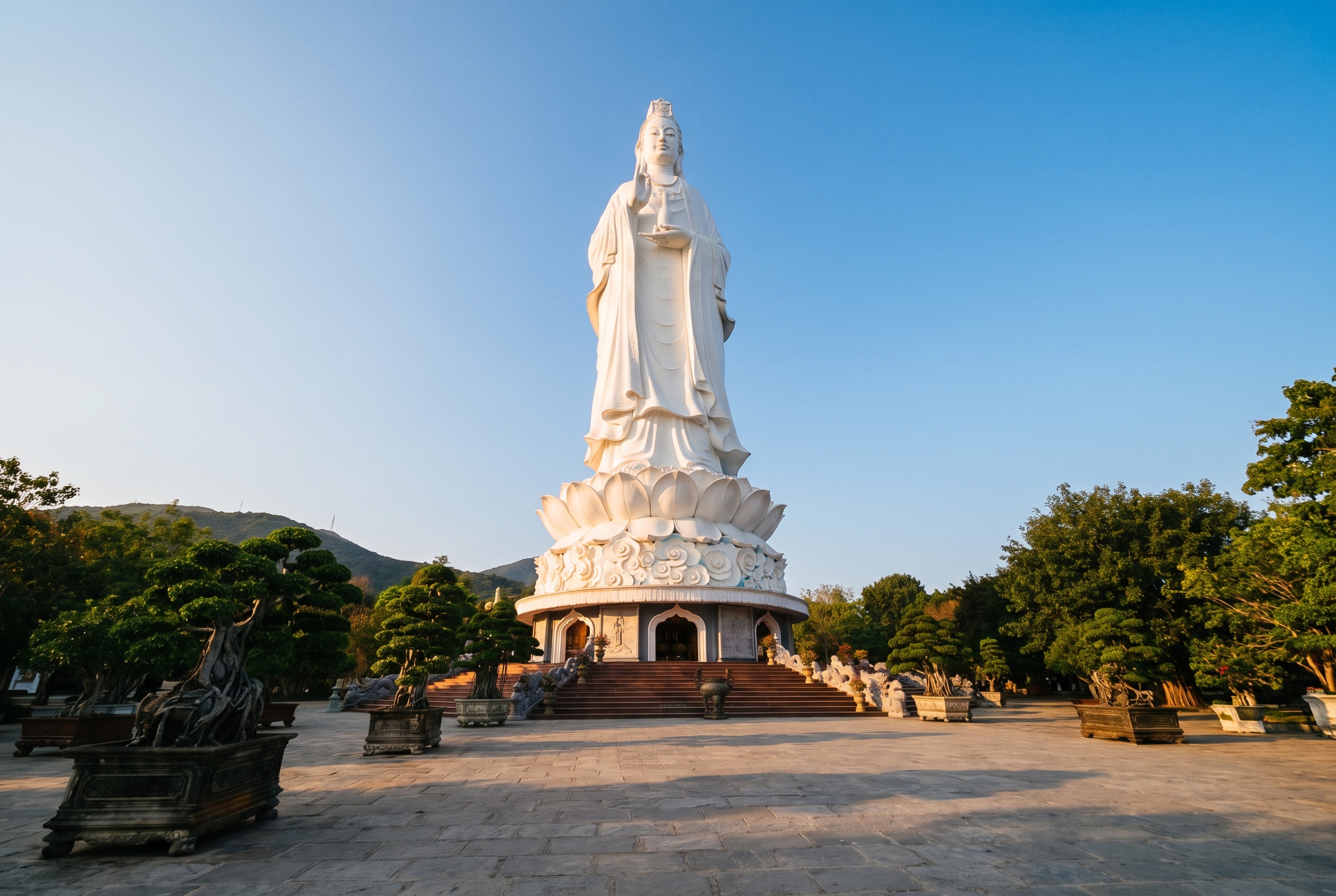 Da Nang, Vietnam: 22 consejos sobre qué ver y hacer en 2026 5 Península de Son Tra: pagoda Linh Ung y cima Ban Co