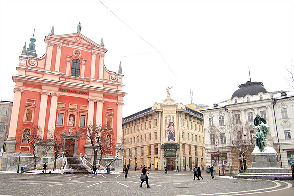 Lubiana, Slovenia: 20 cose da vedere e fare nel 2026 2 Piazza Prešeren (Prešernov trg)