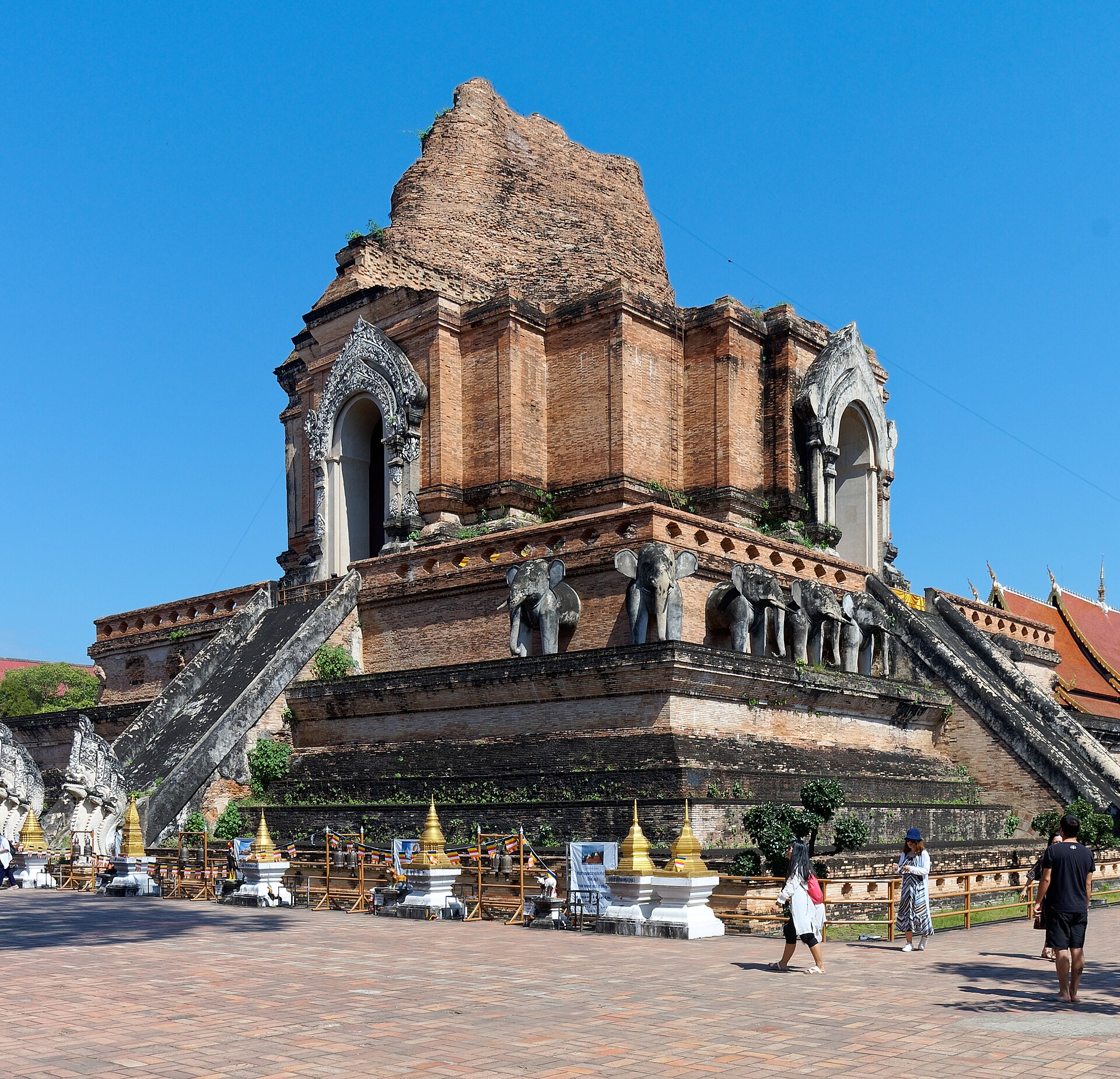 Chiang Mai, Thailand: 21 Tipps, was du 2026 sehen und unternehmen kannst 1 Ruine der Chedi im Wat Chedi Luang in der Altstadt