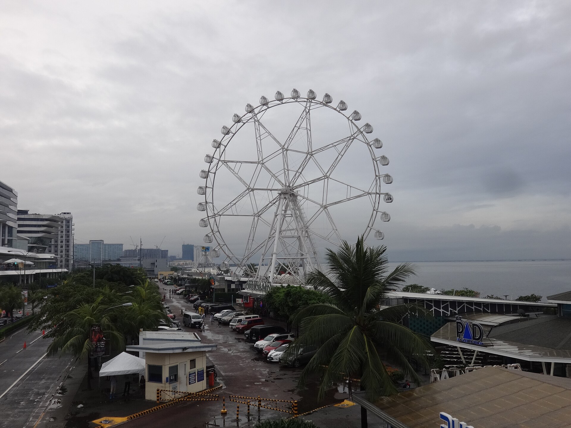 Manille, Philippines : 22 idées de visites et d’activités en 2026 22 Grande roue MOA Eye près du SM Mall of Asia