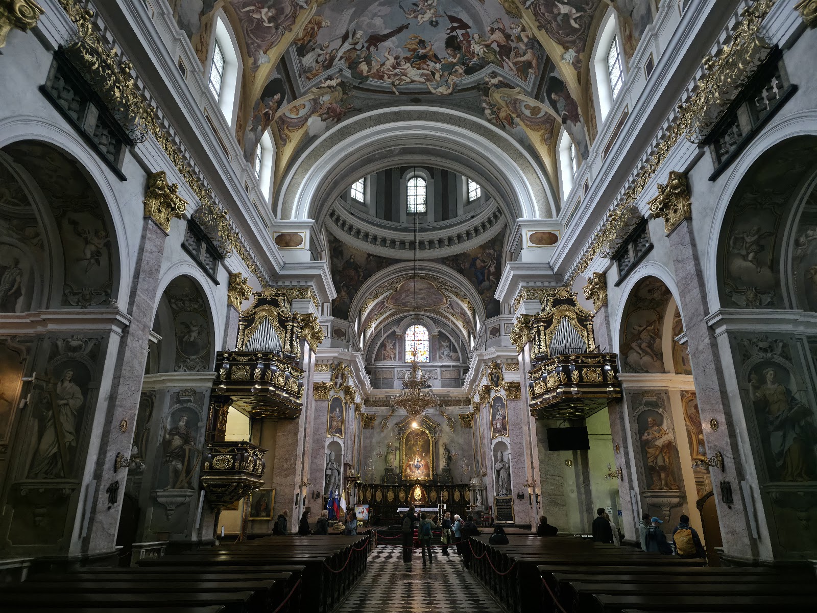 Lubiana, Slovenia: 20 cose da vedere e fare nel 2026 11 Cattedrale di San Nicola