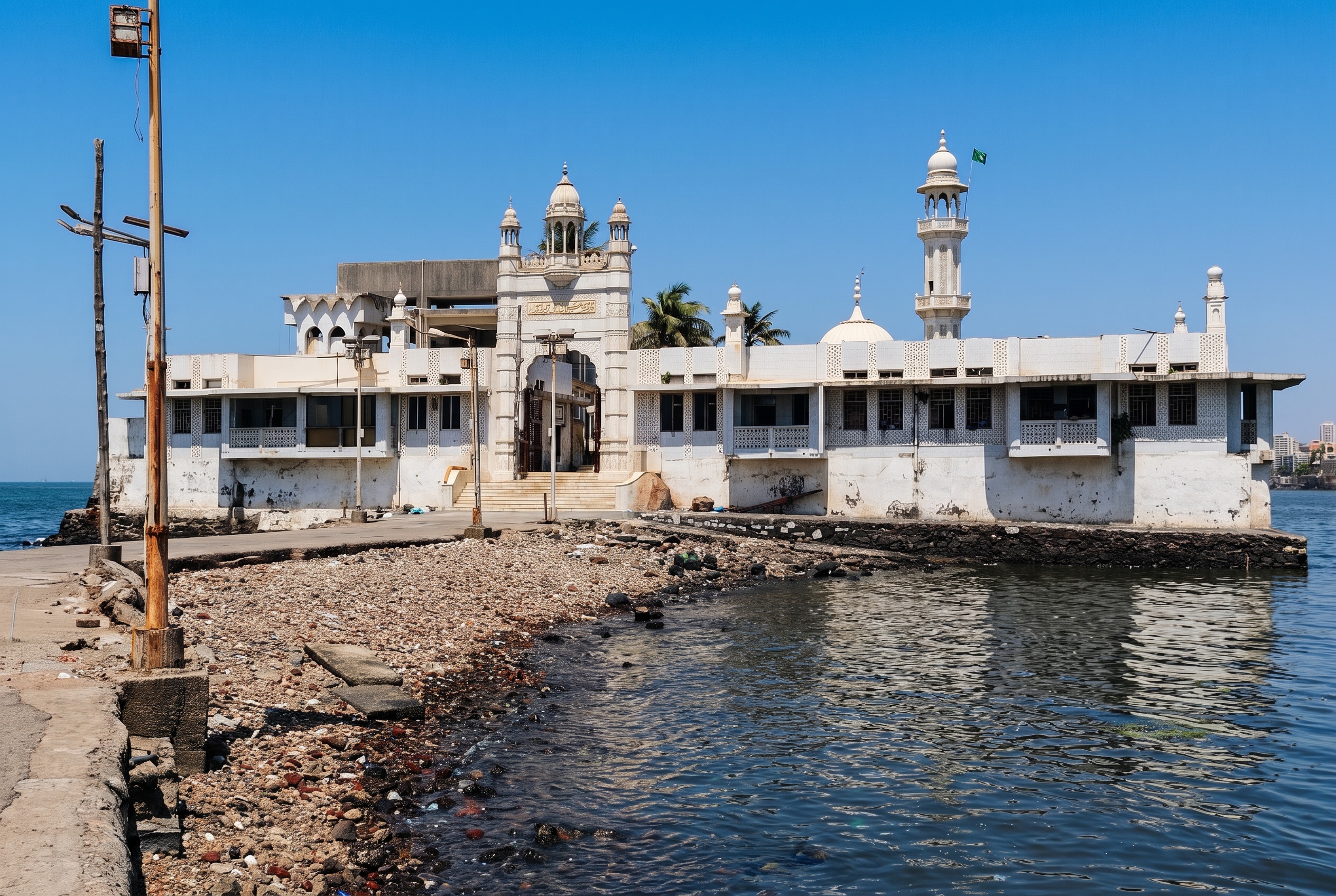 Mumbai, India: 22 tipp, mit láss és csinálj 2026-ban 6 Haji Ali Dargah szentély egy kis szigeten az Arab-tengeren