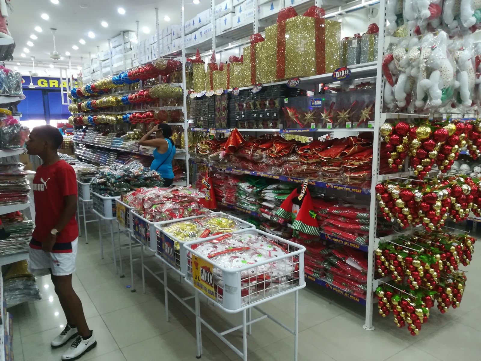 Cartagena, Colombia: 22 Things to See and Do in 2026 21 Bazurto Market in Cartagena