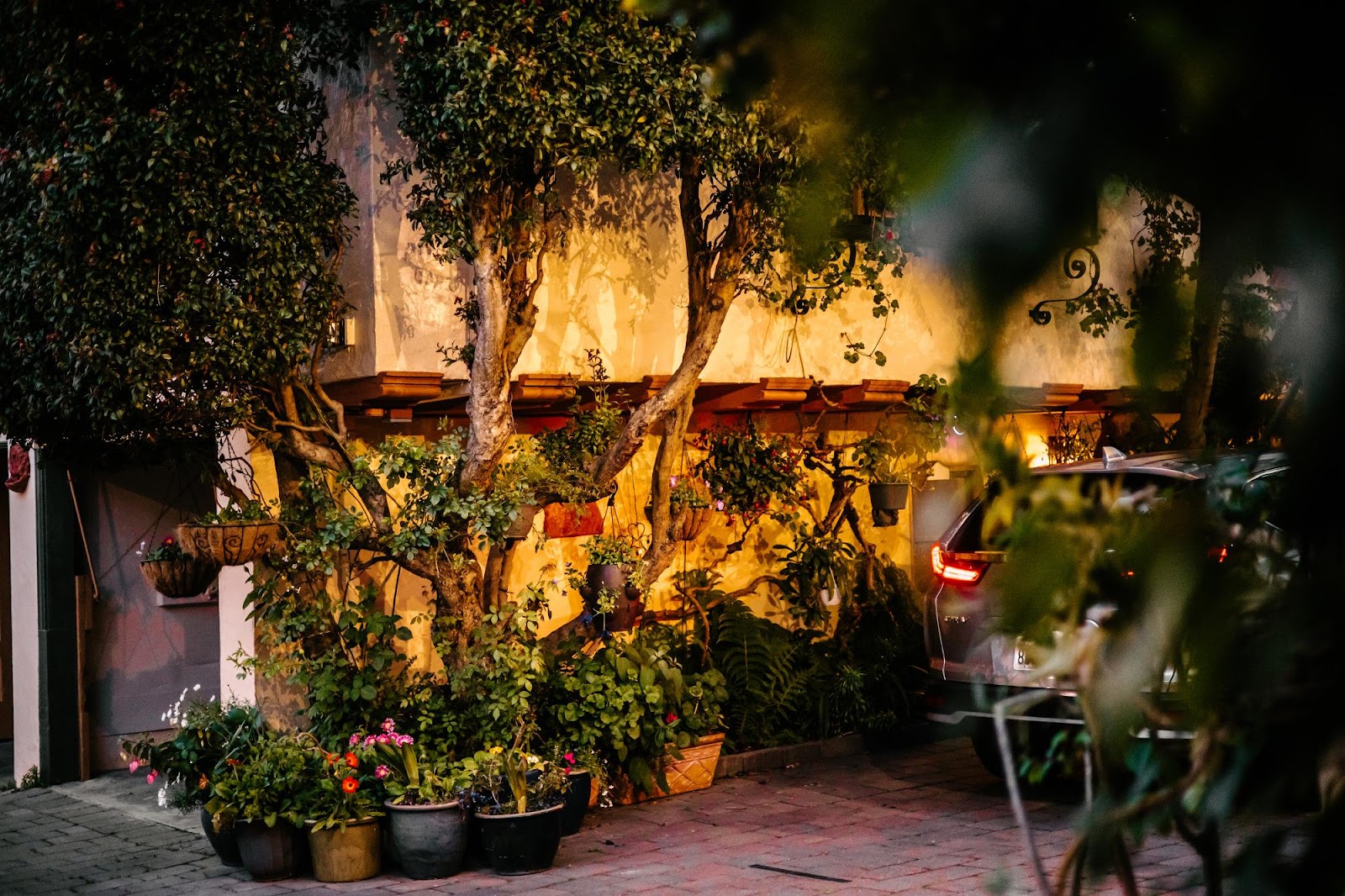 Where to Stay in San Francisco: 18 Tips for the Best Hotels and Neighborhoods in 2026 18 Marina Motel on Lombard Street in San Francisco