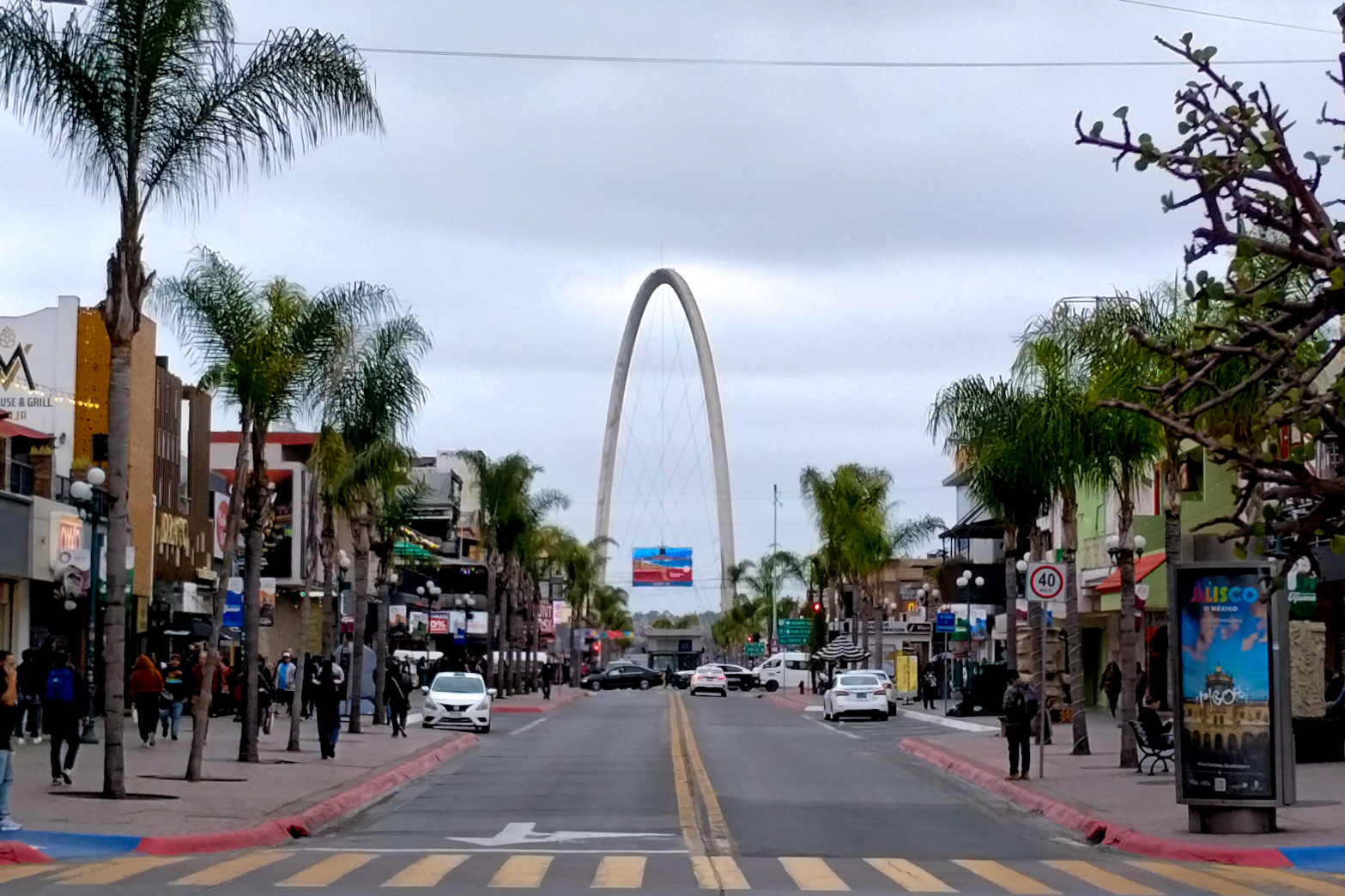 San Diego, Californie : 22 choses à voir et à faire en 2026 25 L'arche Tijuana Arch sur l'Avenida Revolución à Tijuana