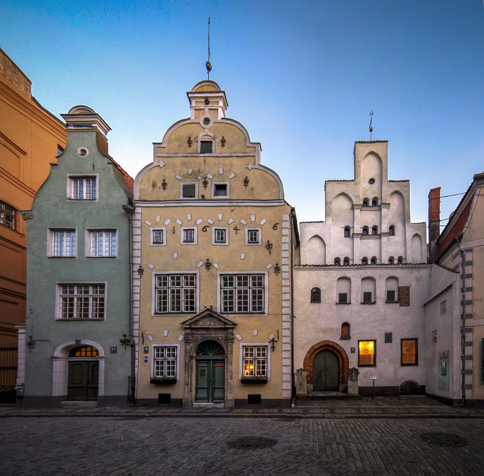 Riga: 20 Tipps, was du 2026 sehen und unternehmen kannst 5 Drei Brüder (Three Brothers)