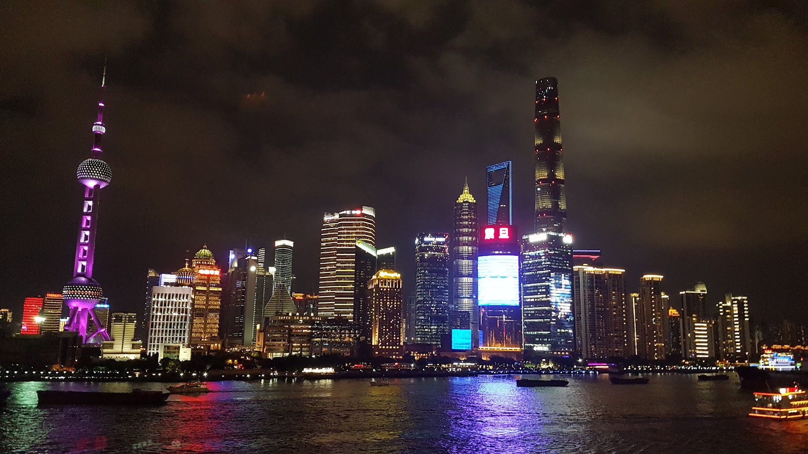 Wo übernachten in Shanghai: 18 Hotels und Viertel 2026 5 Hotel The Shanghai EDITION