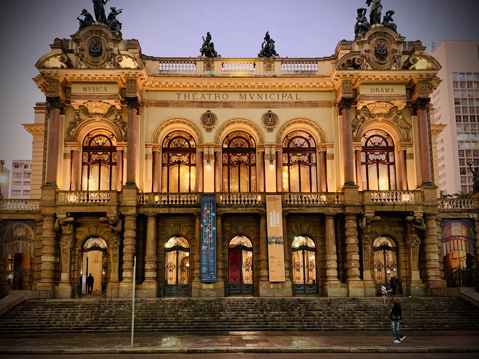 São Paulo, Brasilia: 20 parasta nähtävyyttä ja turvallisuusvinkit 2026 14 Theatro Municipal de São Paulo