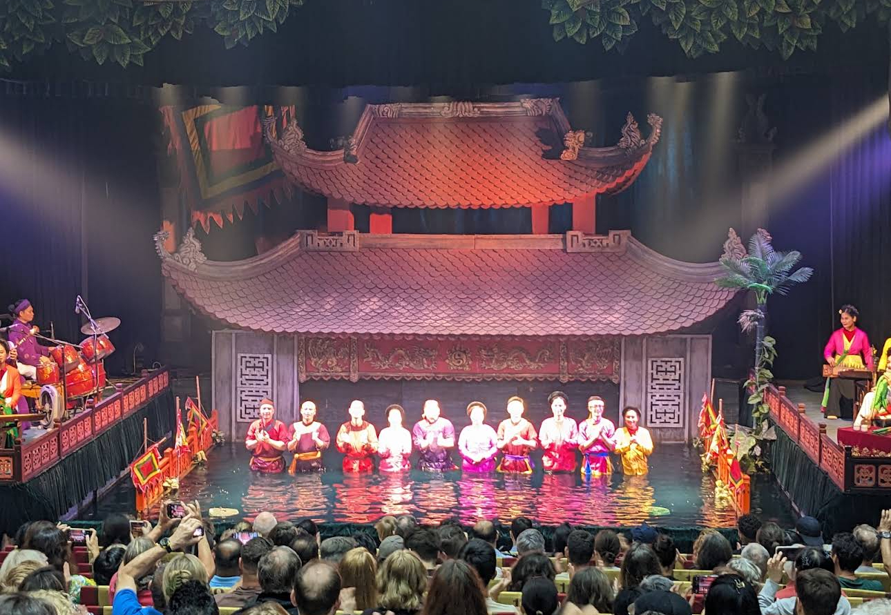 Hanói, Vietnã: 22 dicas do que ver e fazer em 2026 15 Marionetes aquáticas tradicionais (Thang Long Water Puppet Theatre)