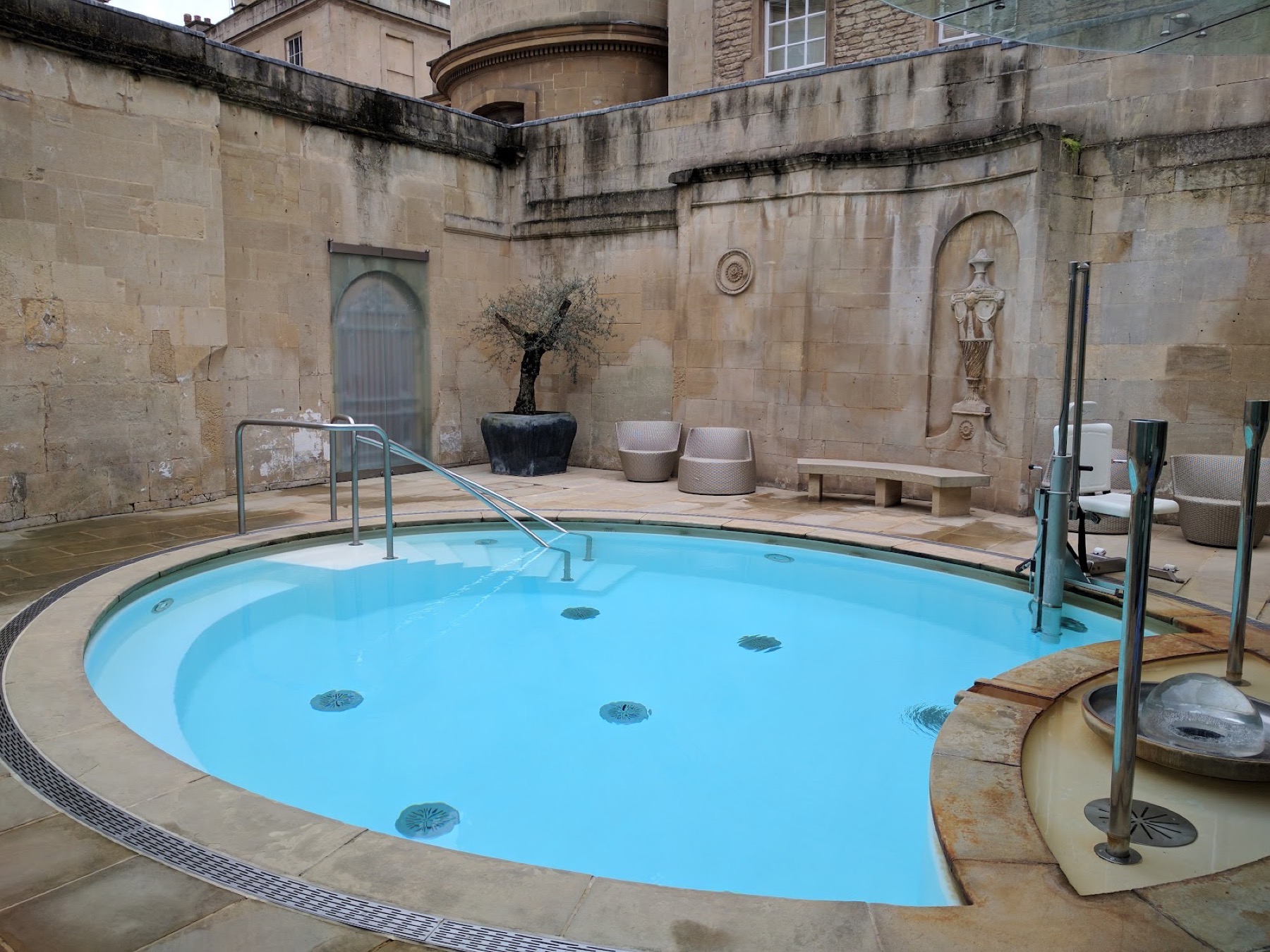 Spa-Hotels in England und Schottland: 26 Tipps für einen Spa Break 2026 19 Thermae Bath Spa (Bath)