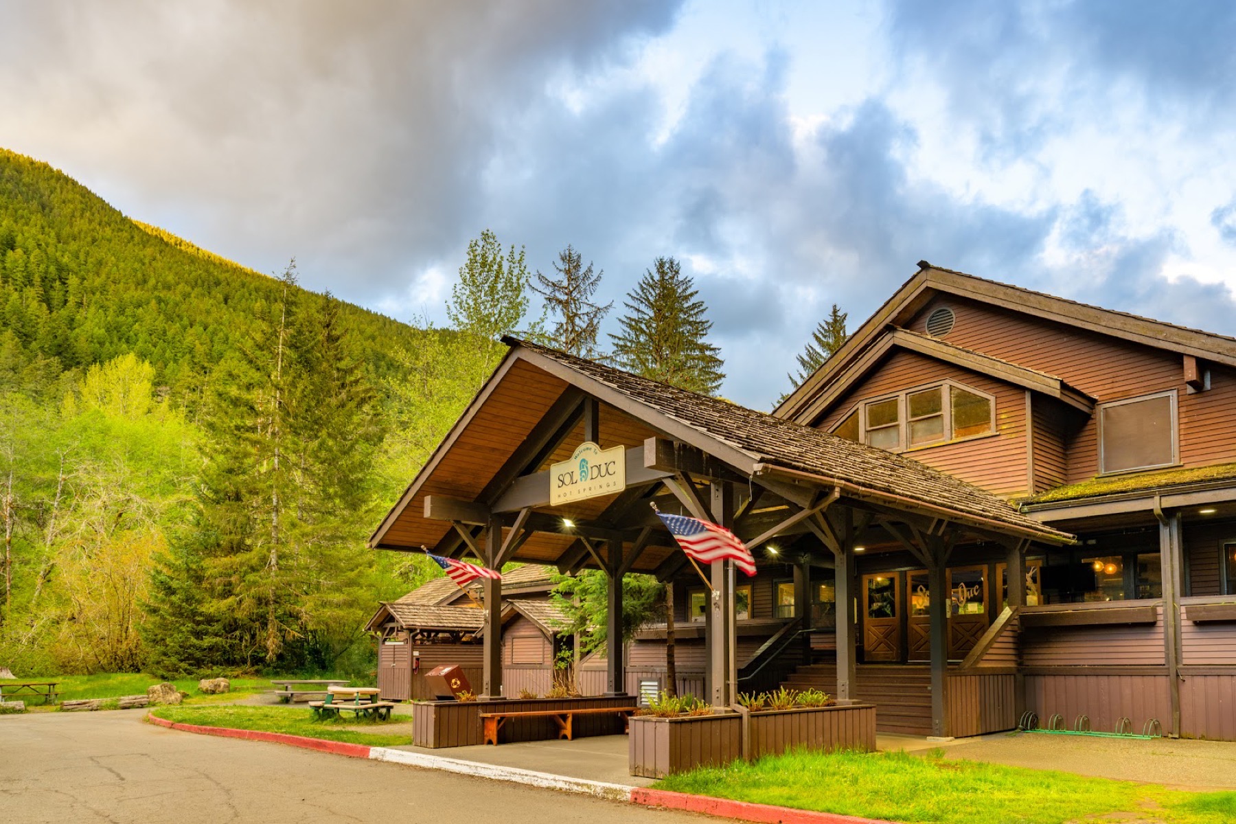Heiße Quellen USA: 37 Tipps nach Bundesstaat in 2026 42 Sol Duc Hot Springs Resort (Olympic NP, Washington)