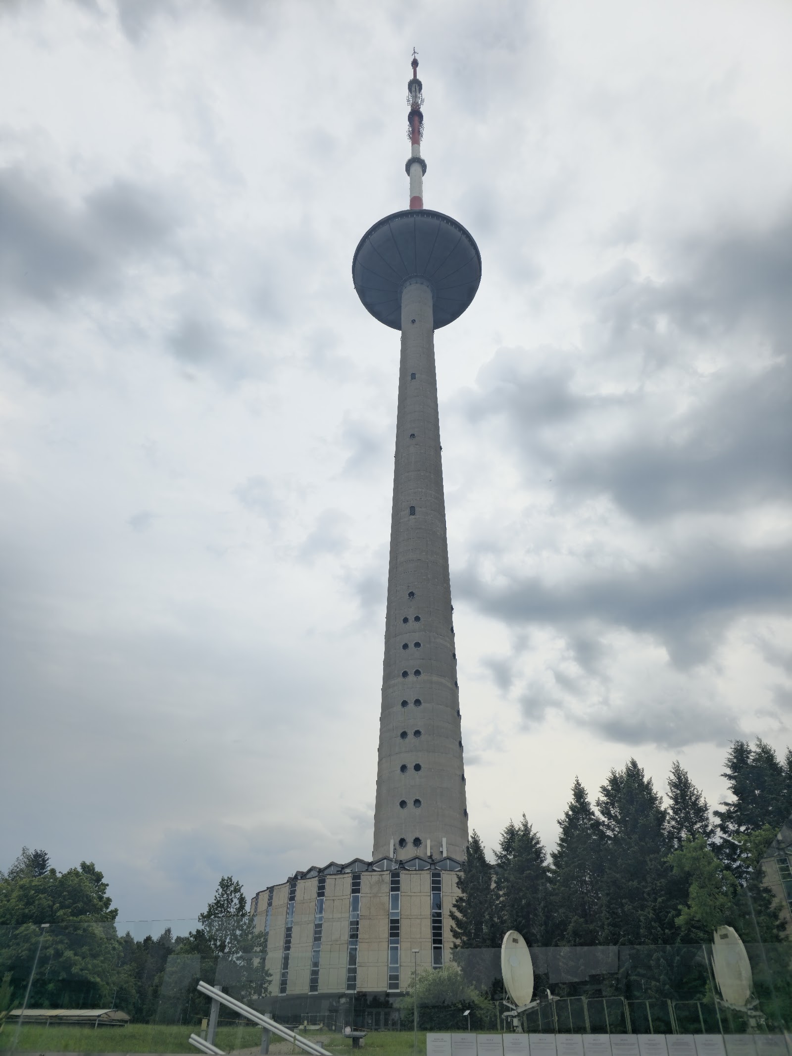 Vilnius, Litauen: 22 Tipps, was du 2026 sehen und unternehmen kannst 22 Vilniuser Fernsehturm