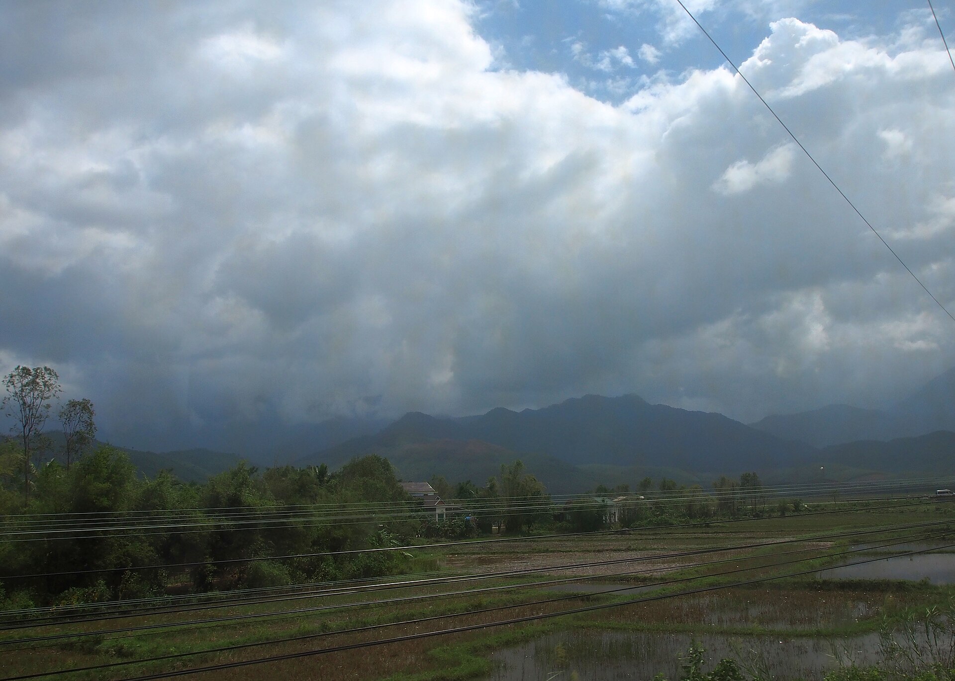 Da Nang, Vietnam: 22 consejos sobre qué ver y hacer en 2026 20 Tren en la ruta por el paso de Hai Van