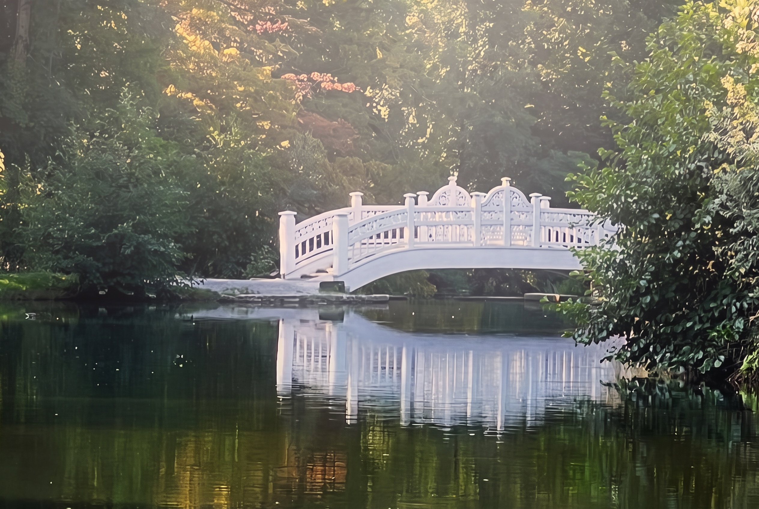 Zagreb, Croacia: 20 consejos sobre qué ver y hacer en 2026 18 Puente blanco sobre el lago en el parque Maksimir