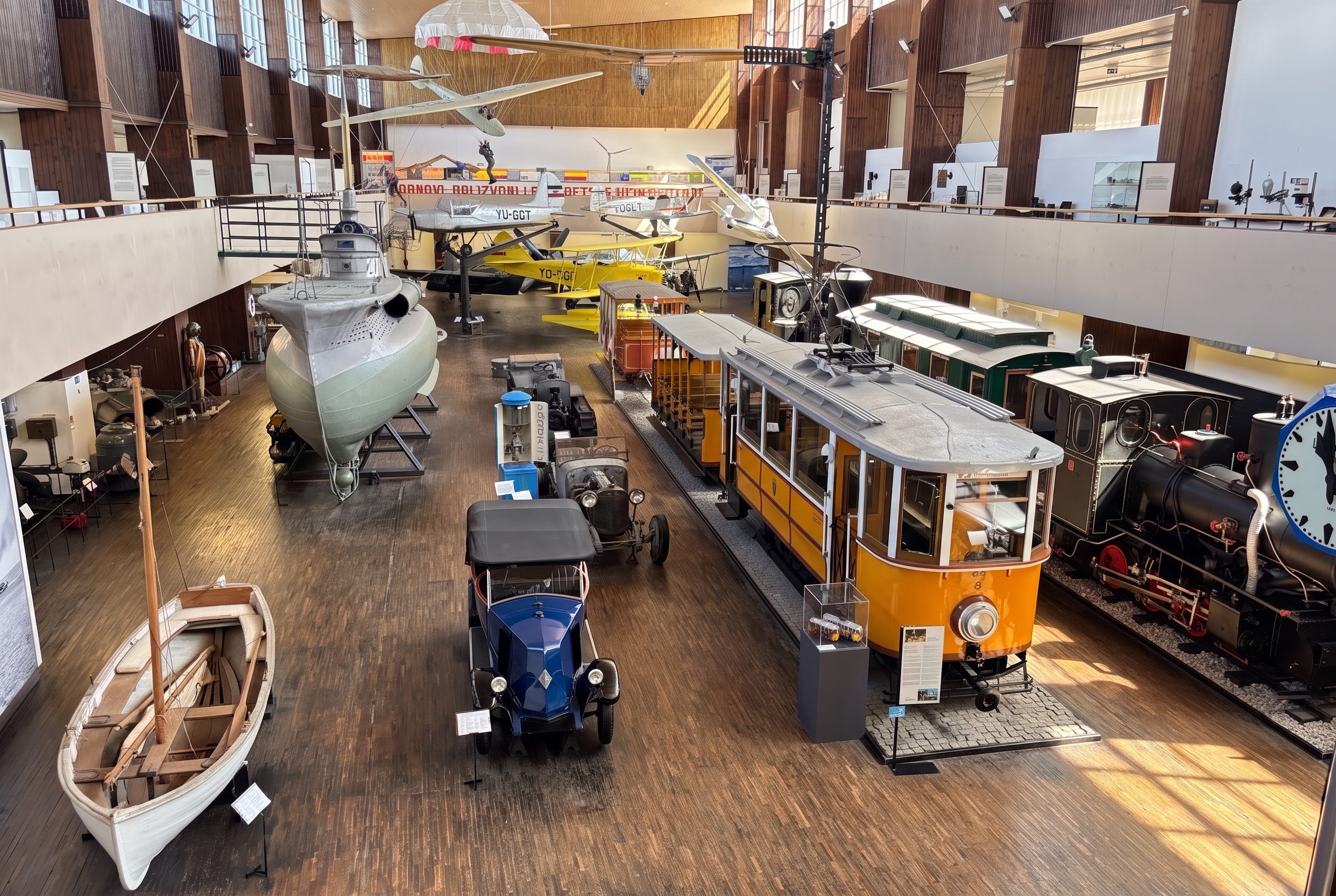 Zagreb, Croacia: 20 consejos sobre qué ver y hacer en 2026 15 Sala principal del Museo Técnico Nikola Tesla