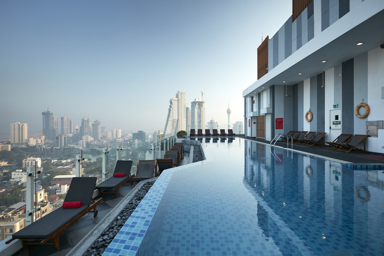 Kolombo Sri Lanka: gdzie nocować? Hotele i dzielnice 2026 14 Hotel Cinnamon Red Colombo
