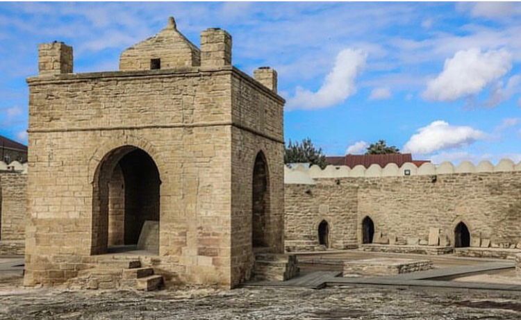 Baku, Aserbaidschan: 22 Tipps, was man sehen und unternehmen kann 2026 17 Feuertempel Ateşgah in Suraxanı