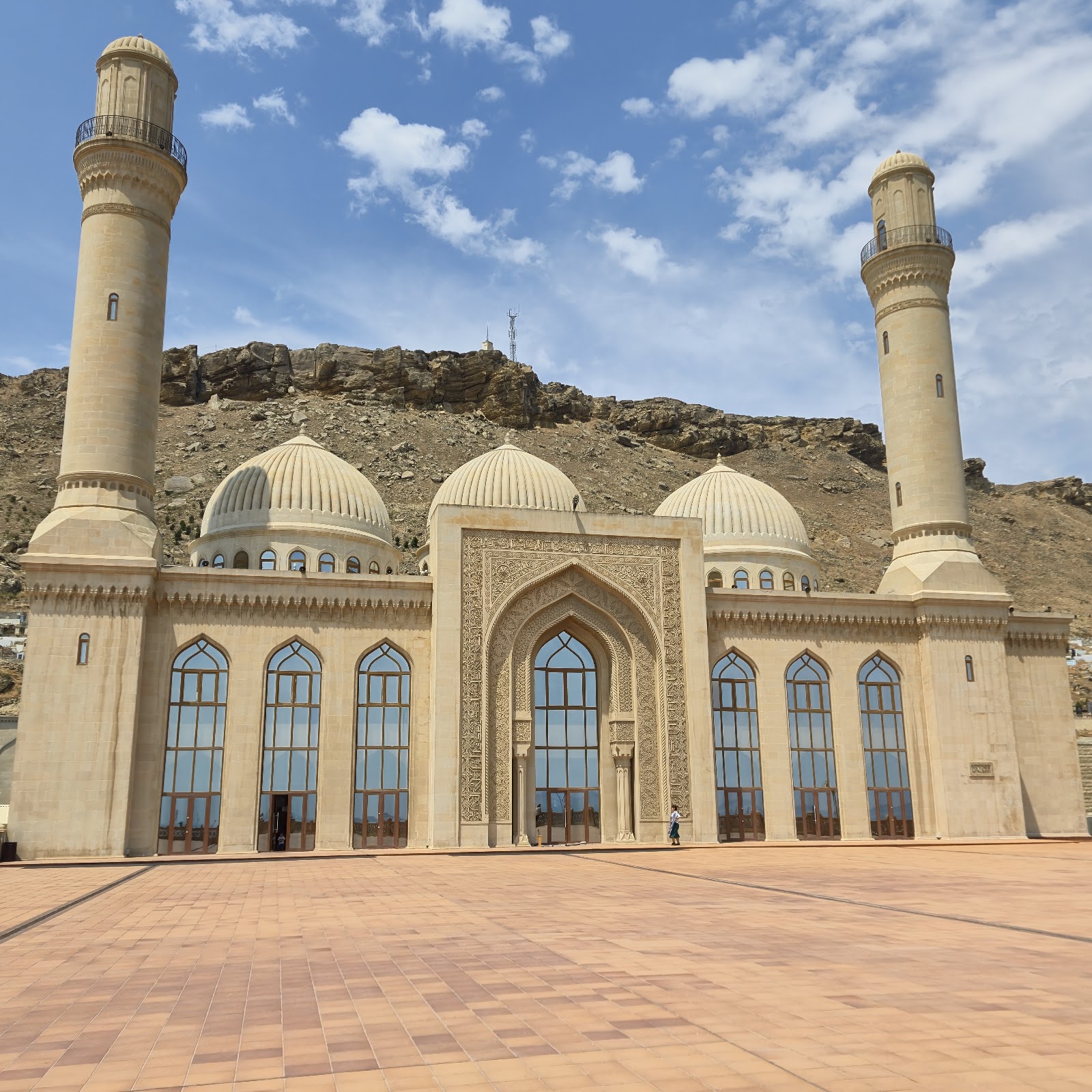 Baku, Aserbaidschan: 22 Tipps, was man sehen und unternehmen kann 2026 13 Moschee Bibi-Heybat bei Baku