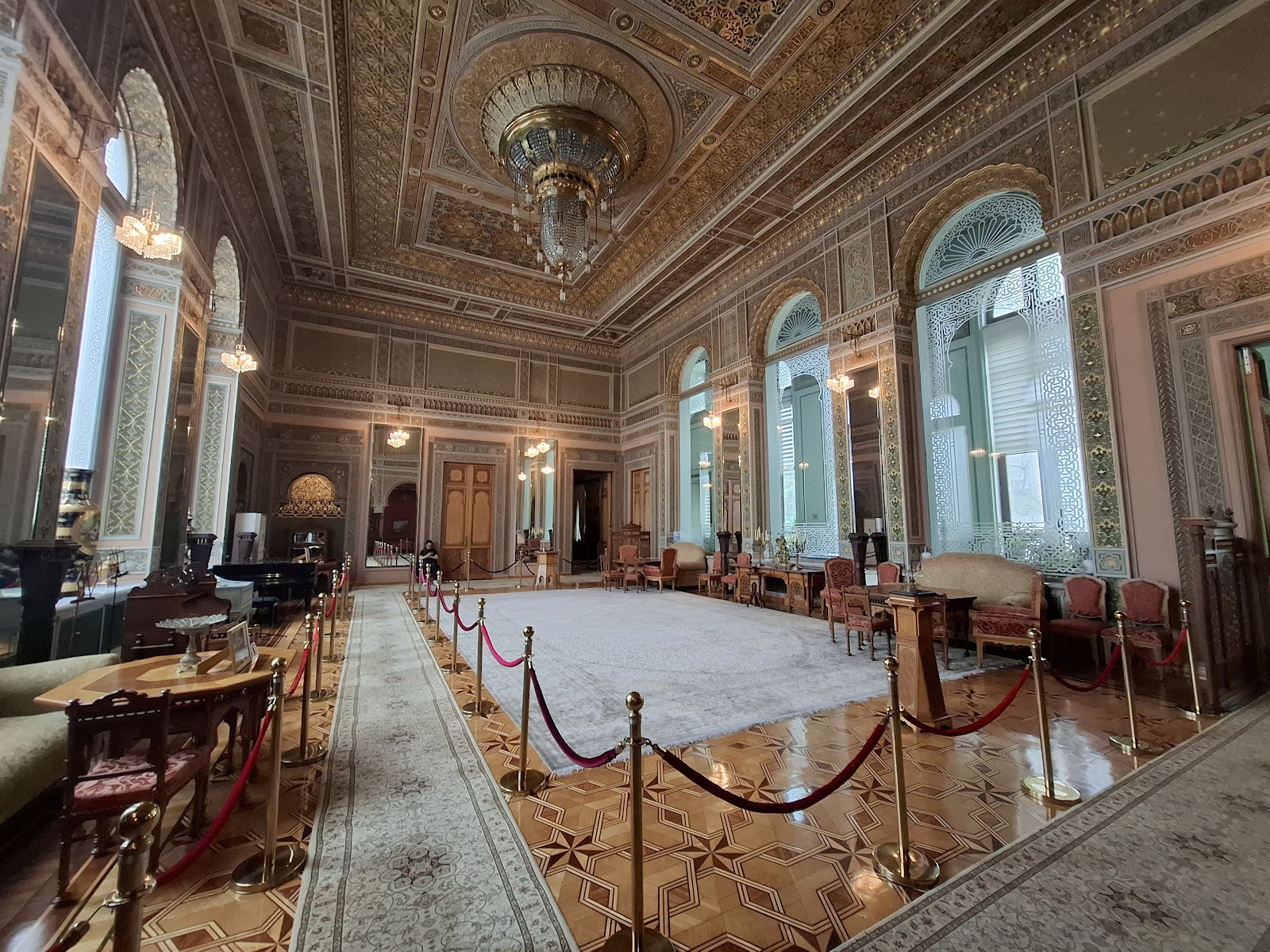 Baku, Aserbaidschan: 22 Tipps, was man sehen und unternehmen kann 2026 14 Saal des Nationalen Geschichtsmuseums von Aserbaidschan in Baku