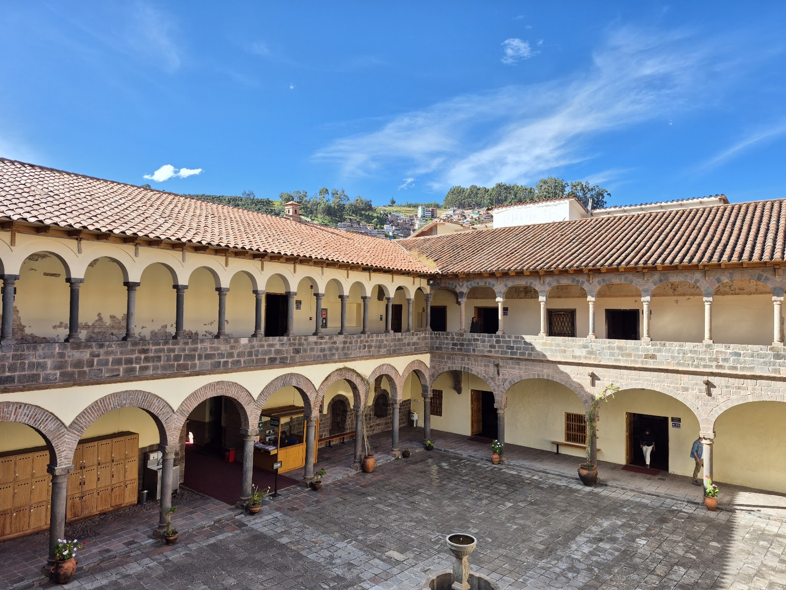 Cusco, Peru: 22 Tipps für Sehenswürdigkeiten und Aktivitäten 2026 9 Innenhof des Museo Machu Picchu in Casa Concha