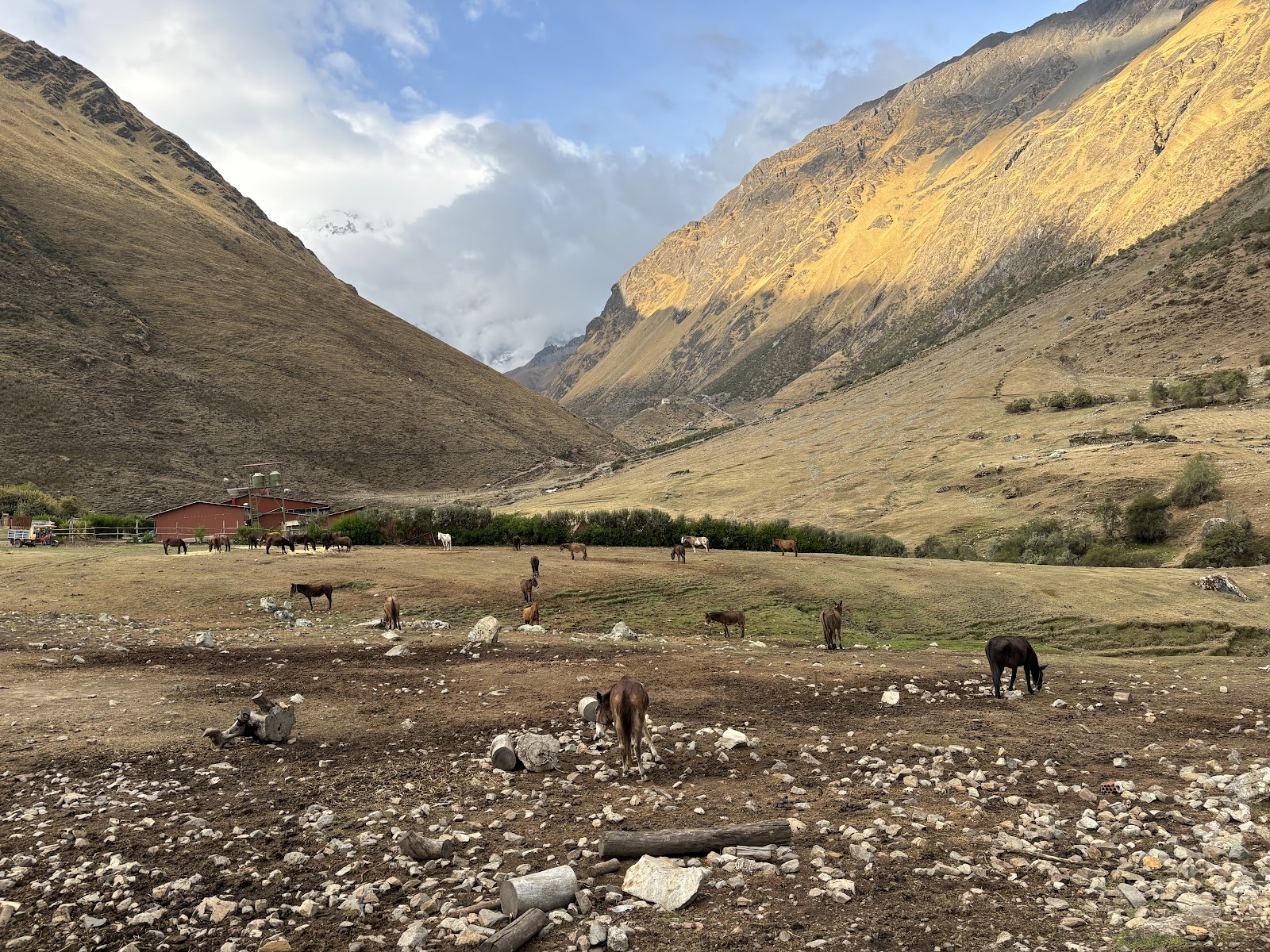 Cusco, Peru: 22 Tipps für Sehenswürdigkeiten und Aktivitäten 2026 24 Tal auf dem Salkantay-Trek