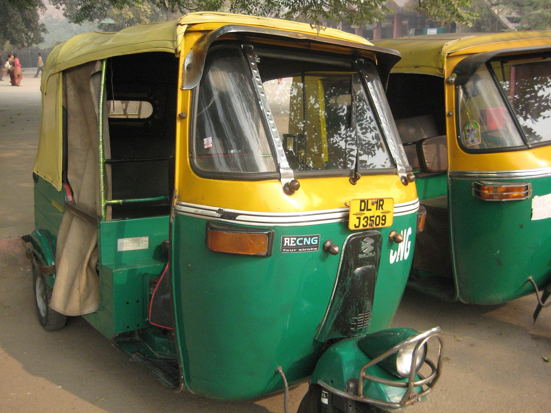 Delhi, India: 22 consejos sobre qué ver y hacer en 2026 4 Auto-rickshaws verde y amarillo en Delhi