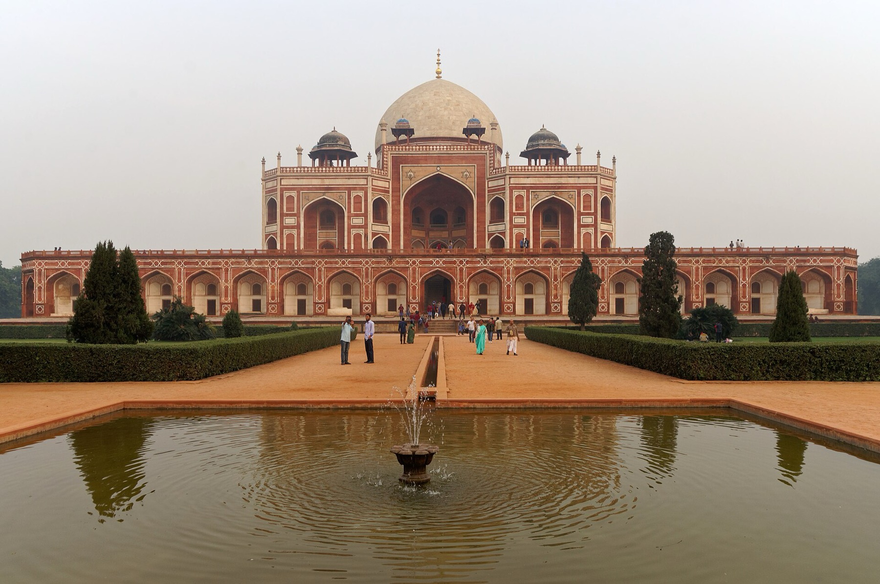 Delhi, India: 22 consejos sobre qué ver y hacer en 2026 15 Tumba de Humayun con canal de agua