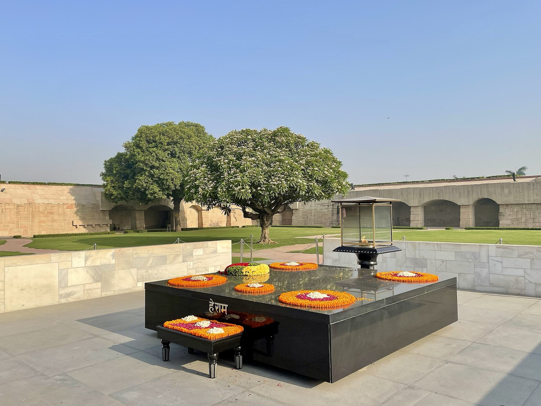 Delhi, India: 22 consejos sobre qué ver y hacer en 2026 8 Memorial Raj Ghat en el lugar de la cremación de Mahatma Gandhi