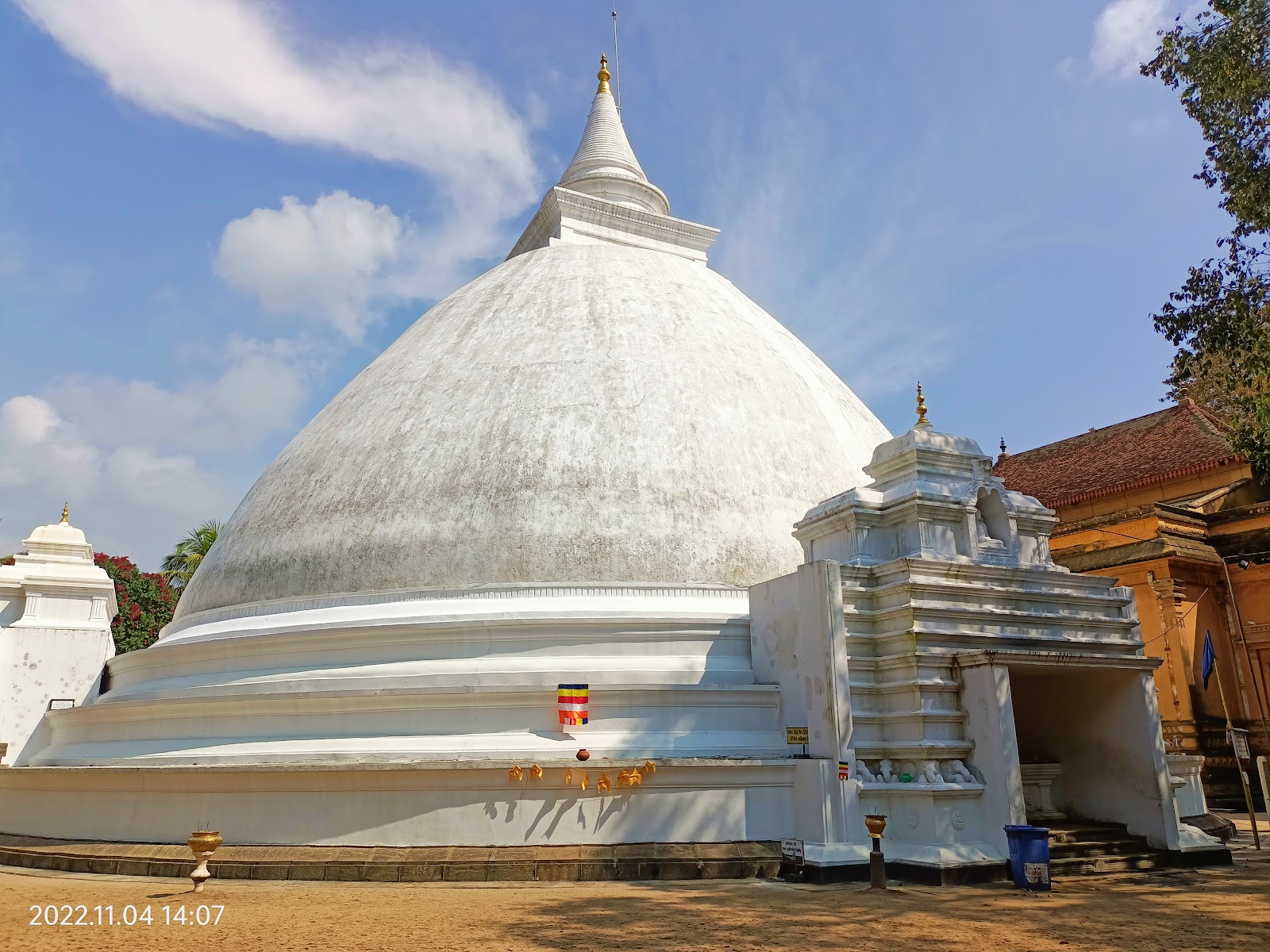 Colombo, Sri Lanka: 22 tips voor wat te zien en doen in 2026 20 Witte stoepa van de Kelaniya tempel